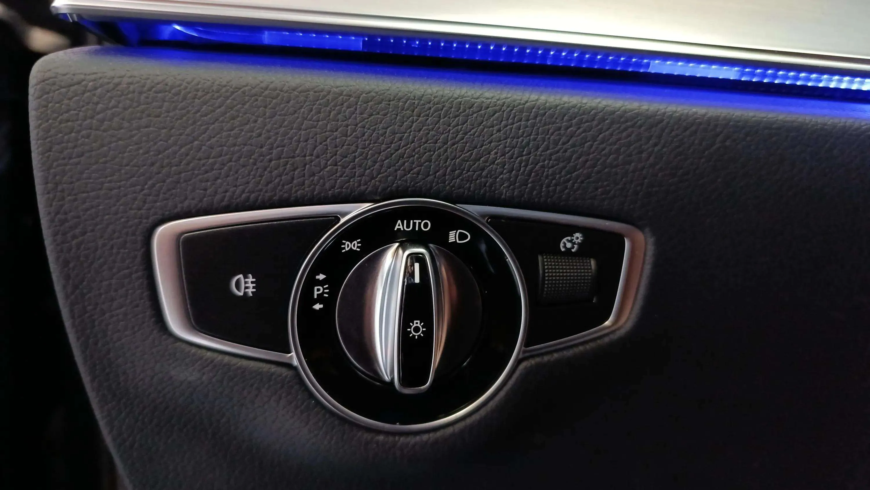 Mercedes-Benz Clase E E 200 - foto 21