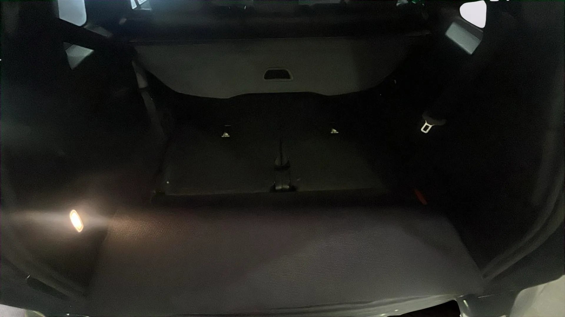 Mercedes-Benz GLB 200 d - foto 24