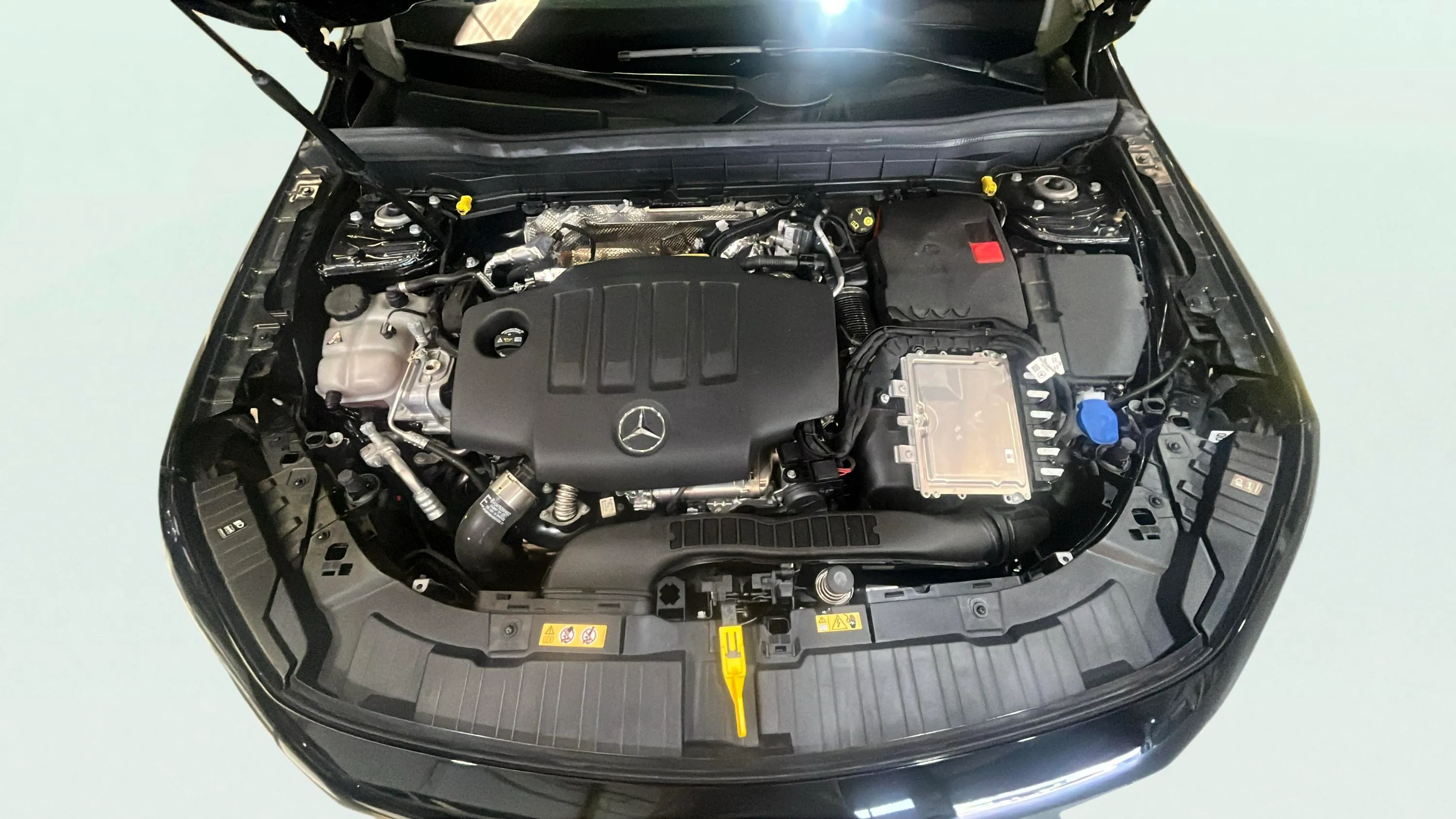 Mercedes-Benz GLB 200 d - foto 25