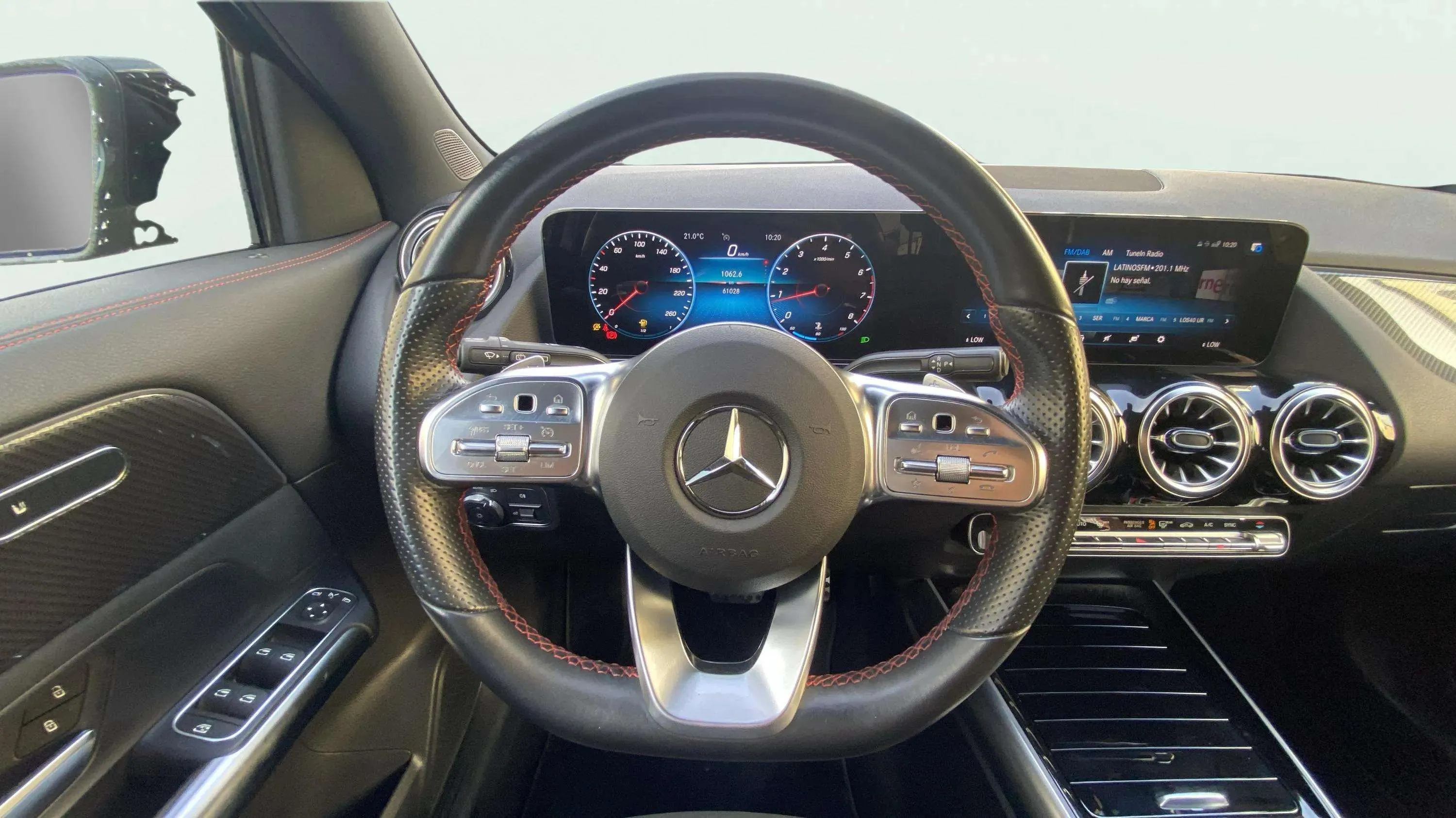 Mercedes-Benz GLA 200 - foto 19