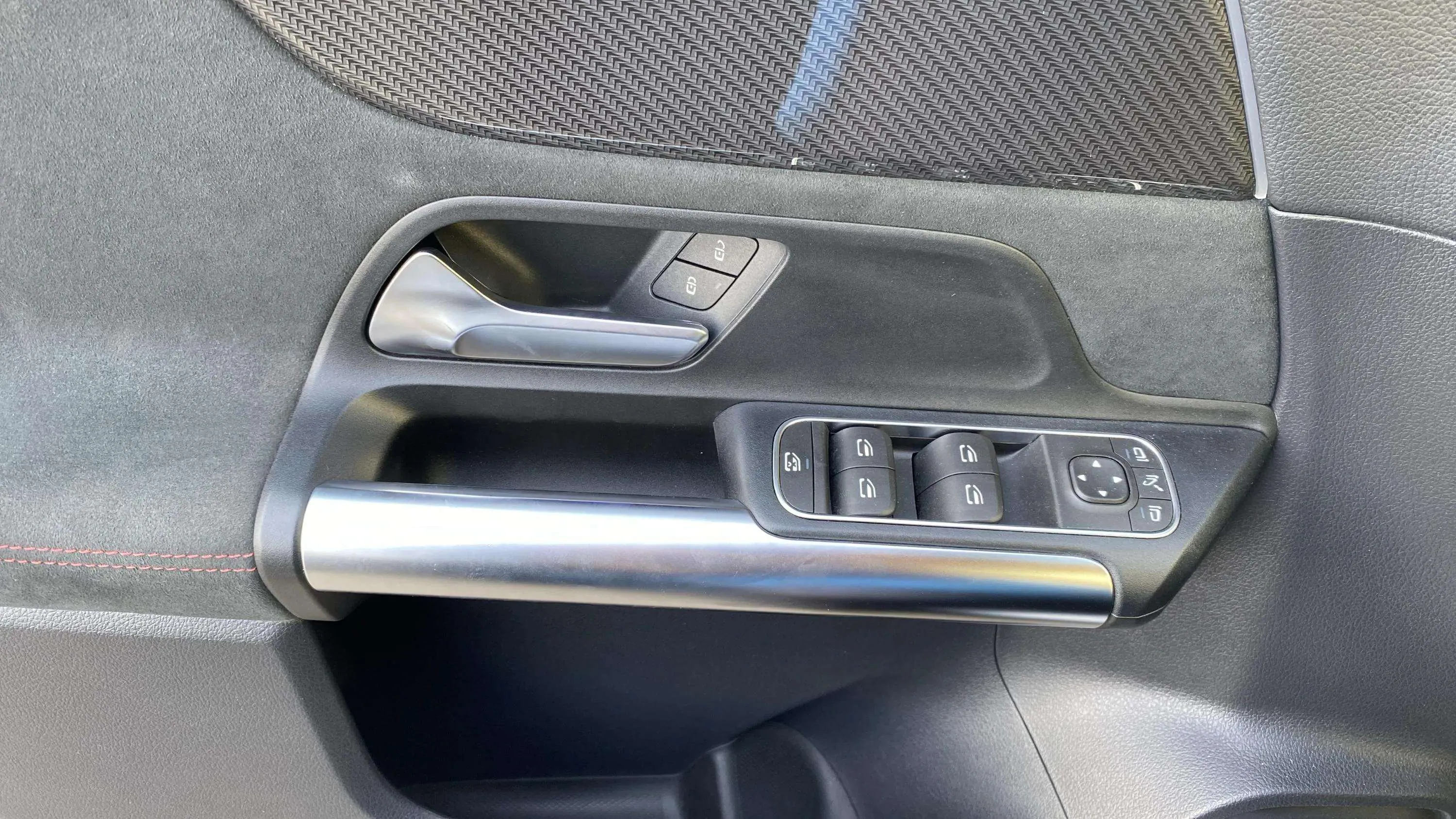 Mercedes-Benz GLA 200 - foto 18