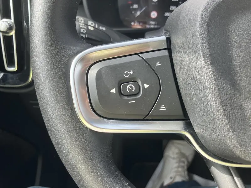 Volvo XC40 1.5 T2 Momentum Pro - foto 30