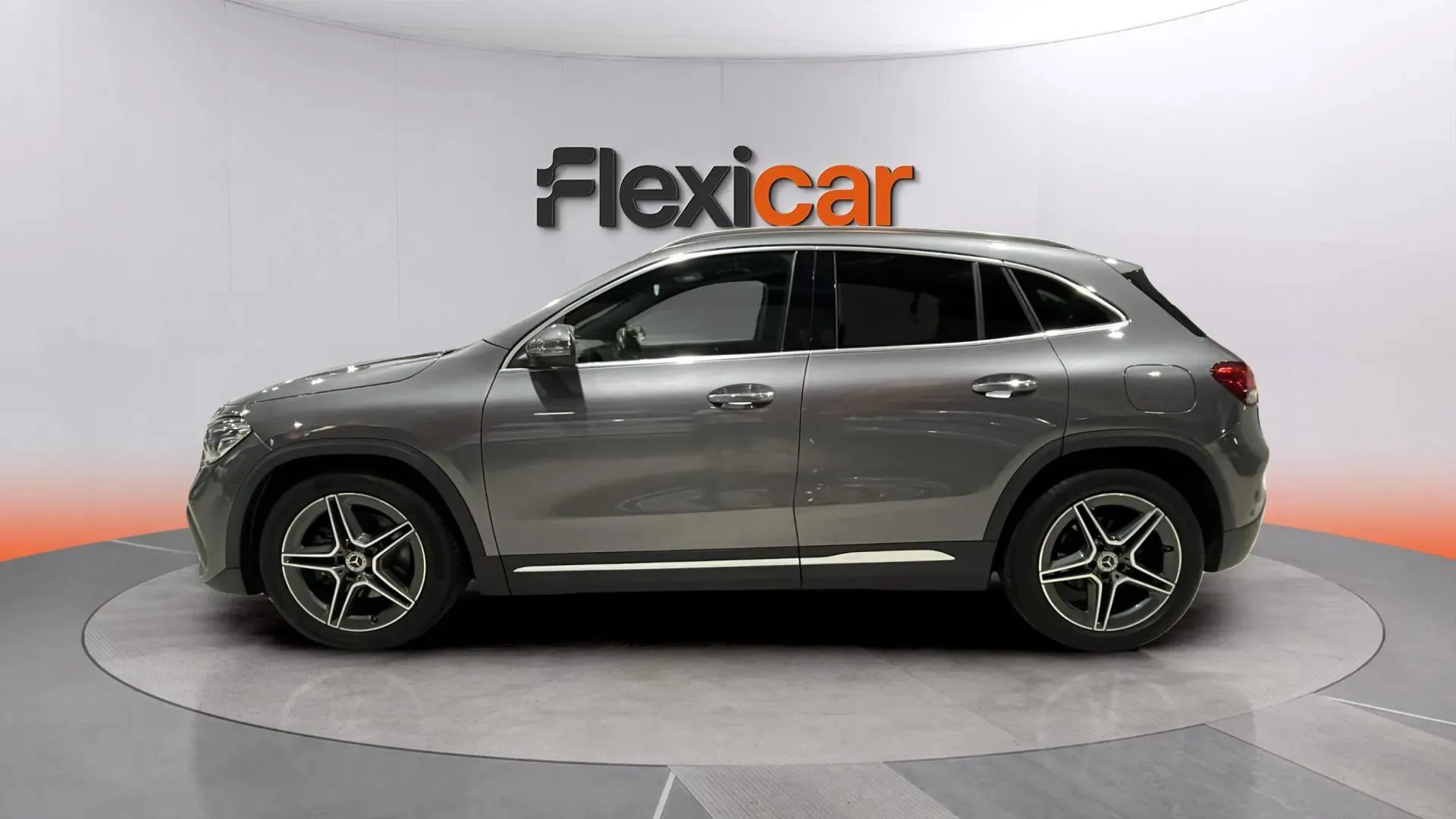 Mercedes-Benz GLA 200 D - foto 4