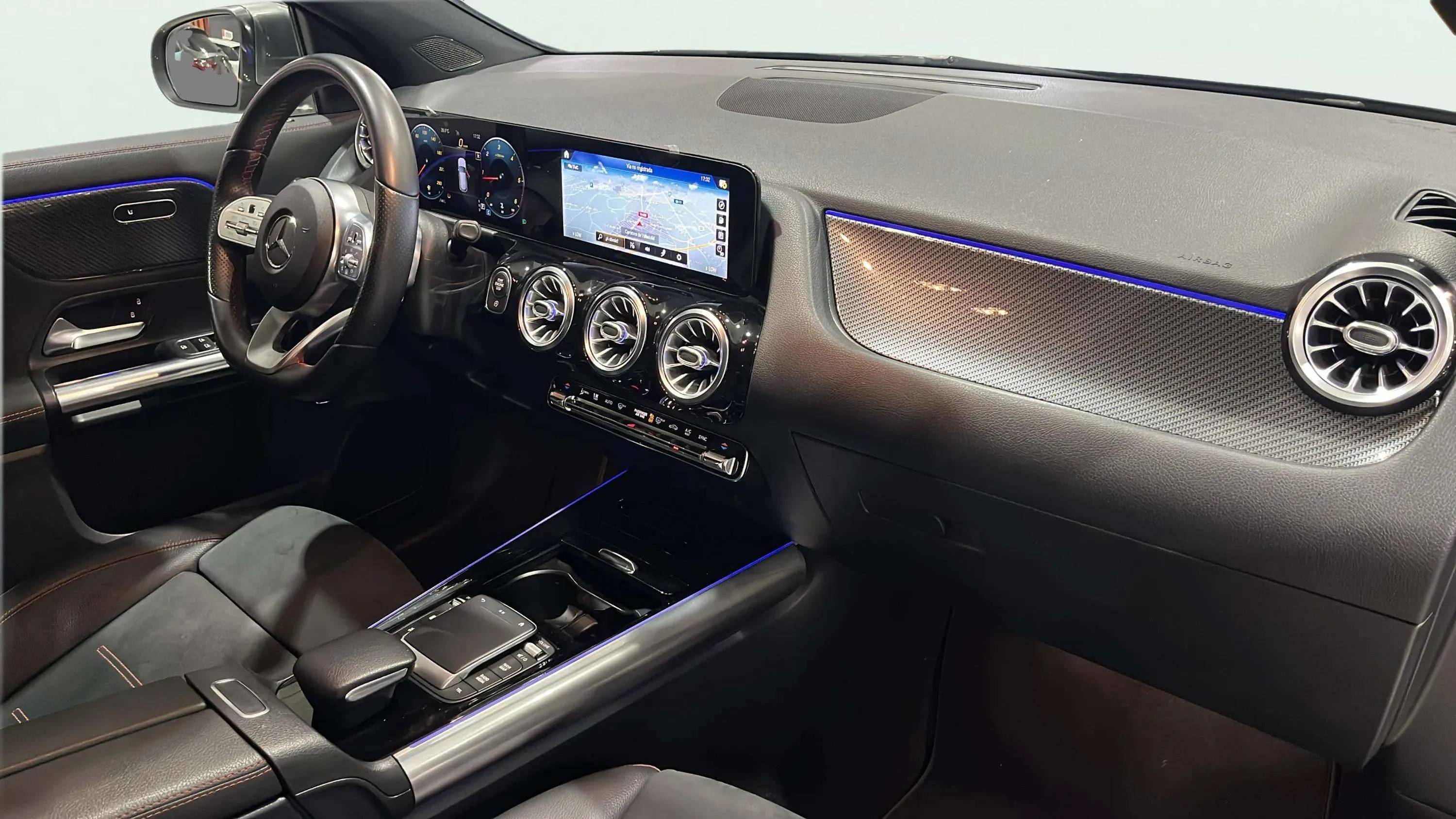 Mercedes-Benz GLA 200 D - foto 13