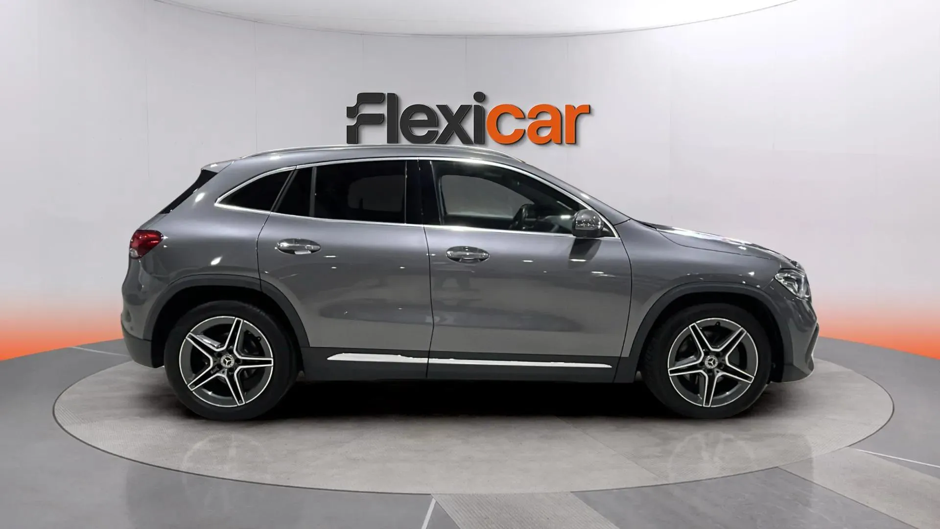 Mercedes-Benz GLA 200 D - foto 5