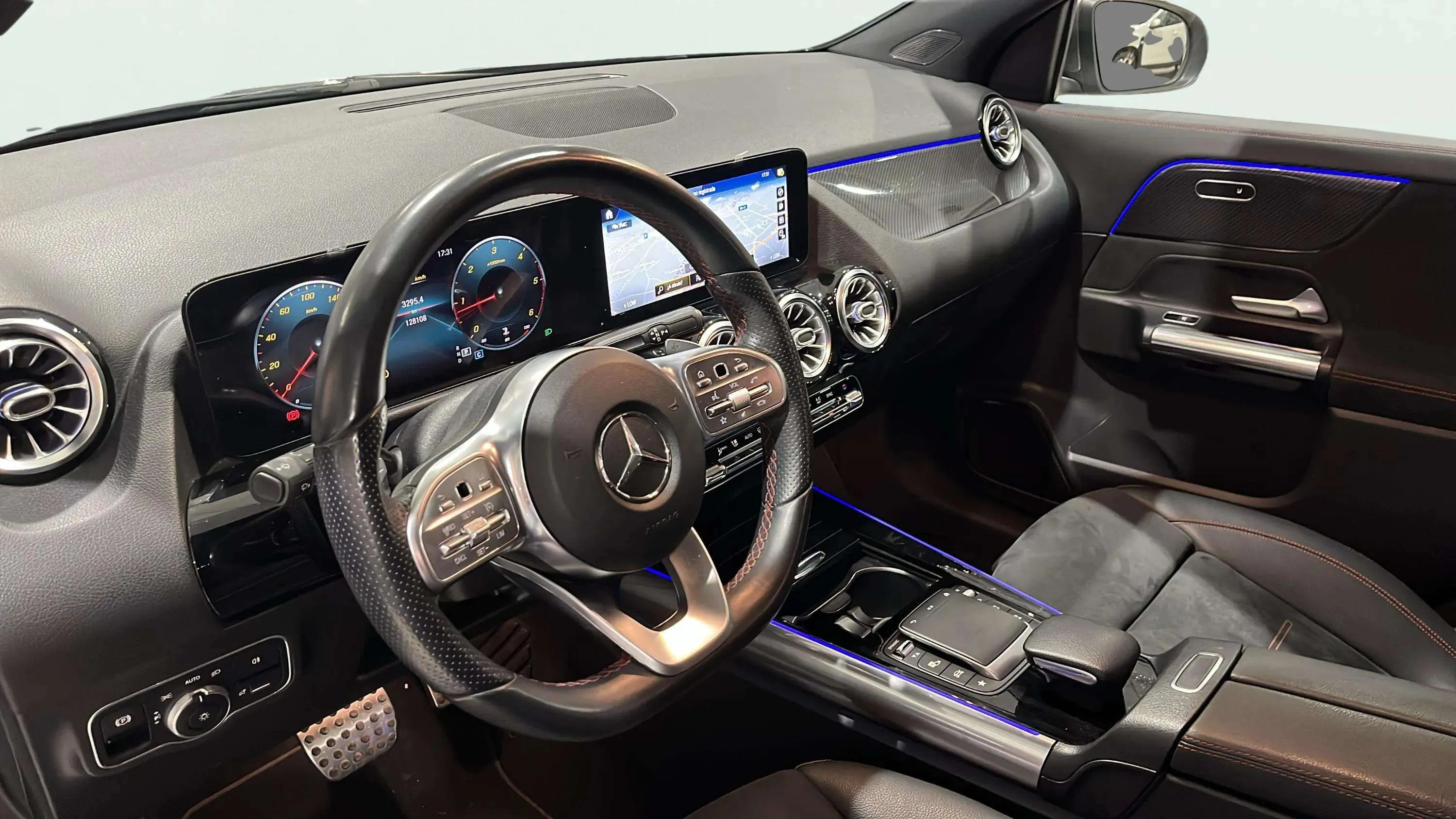 Mercedes-Benz GLA 200 D - foto 11