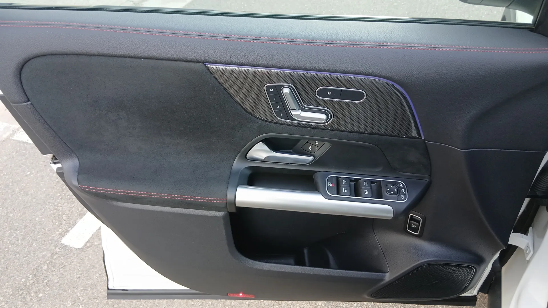 Mercedes-Benz GLA 200 D - foto 14