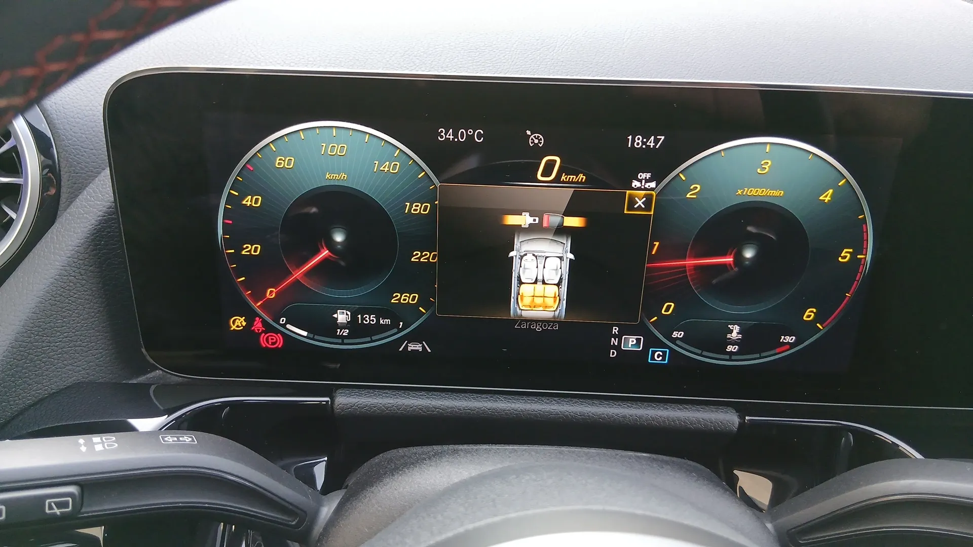 Mercedes-Benz GLA 200 D - foto 13