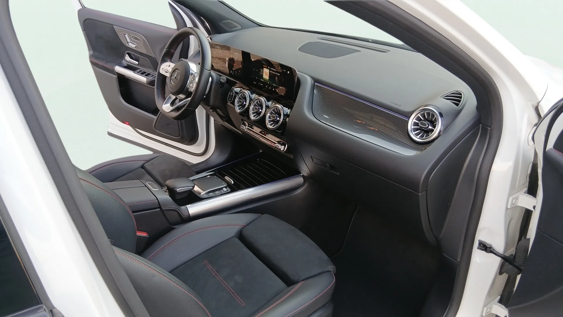 Mercedes-Benz GLA 200 D - foto 7