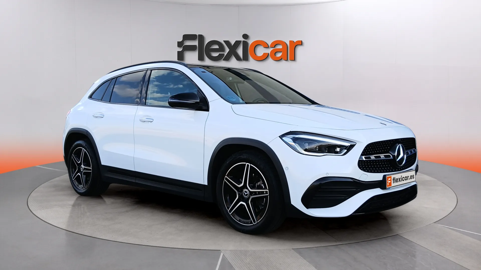 Mercedes-Benz GLA 200 D - foto 1