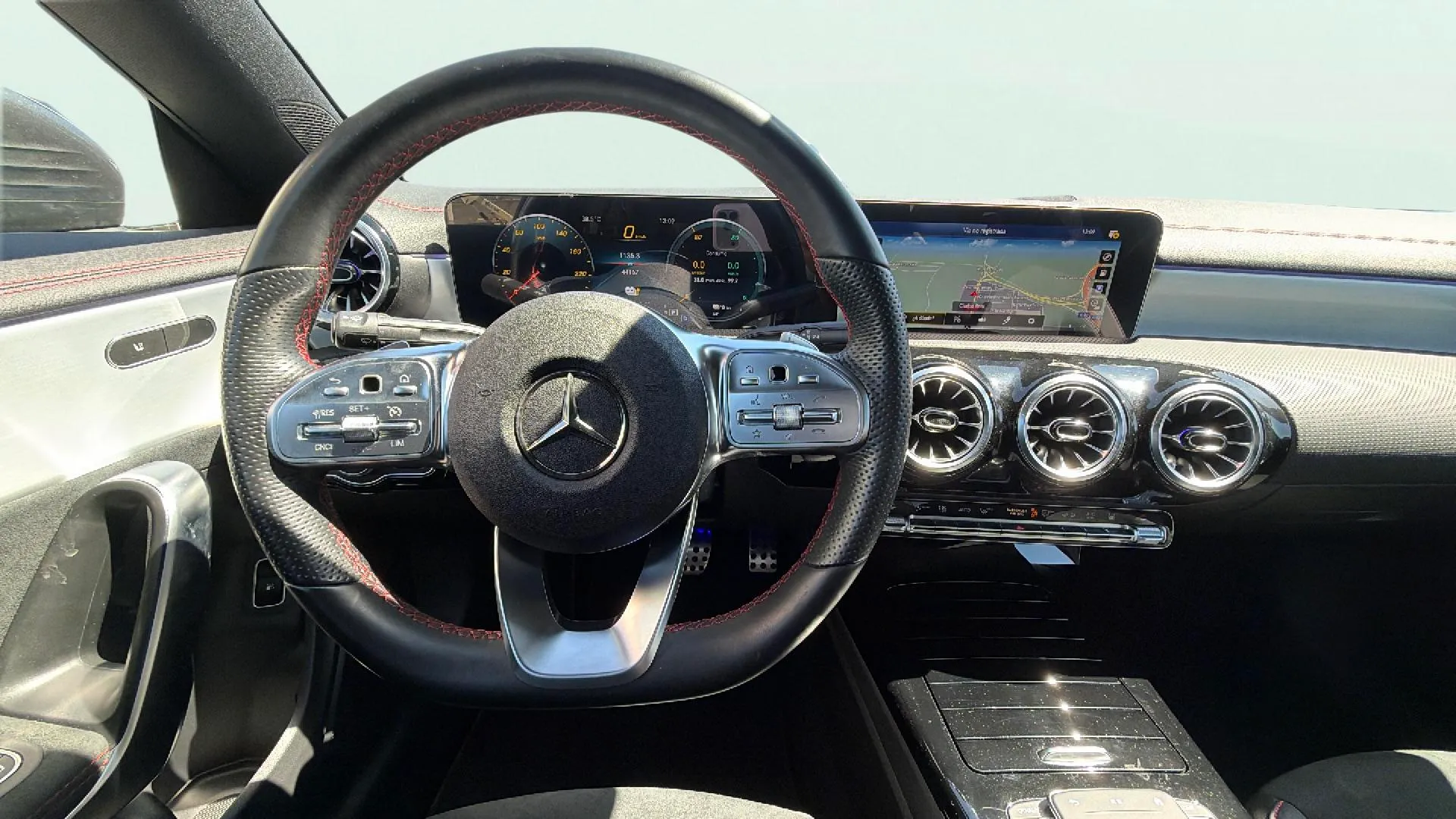 Mercedes-Benz CLA 250 e - foto 11