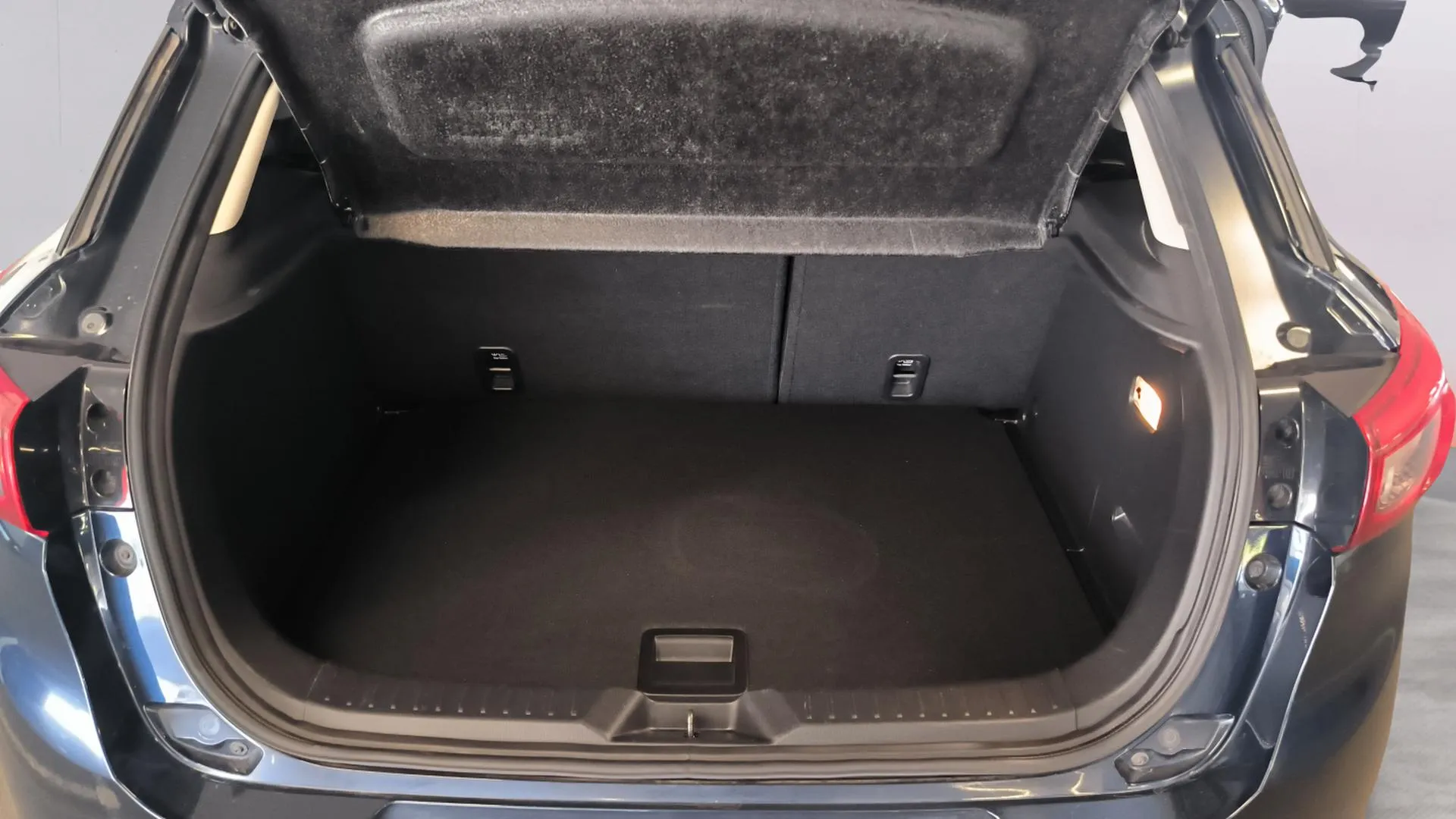 Mazda CX-3 2.0 Skyactiv GE Luxury 2WD - foto 9