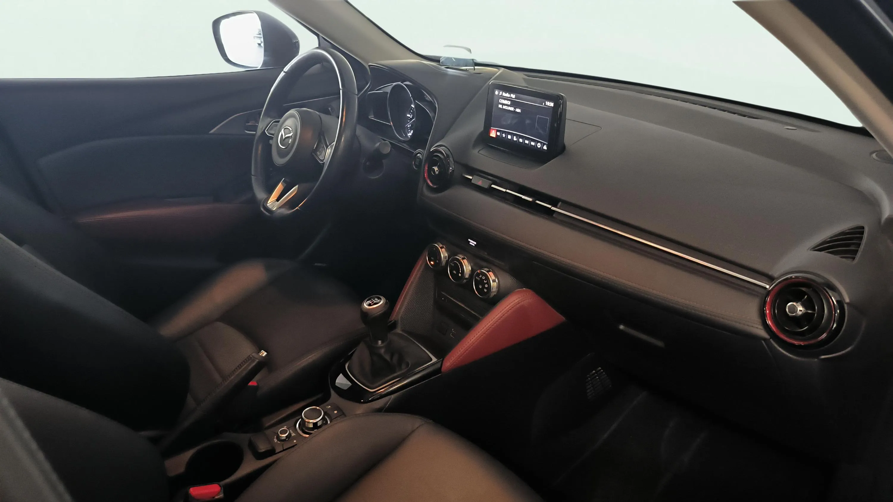 Mazda CX-3 2.0 Skyactiv GE Luxury 2WD - foto 19