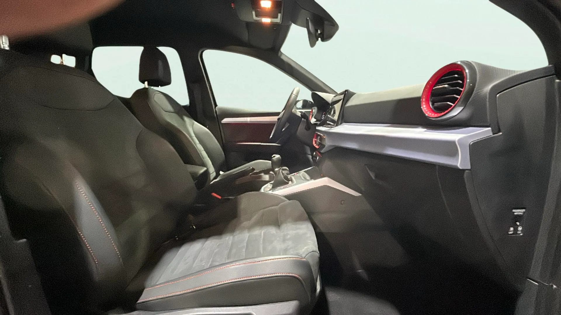 SEAT Arona 1.0 TSI FR - foto 13