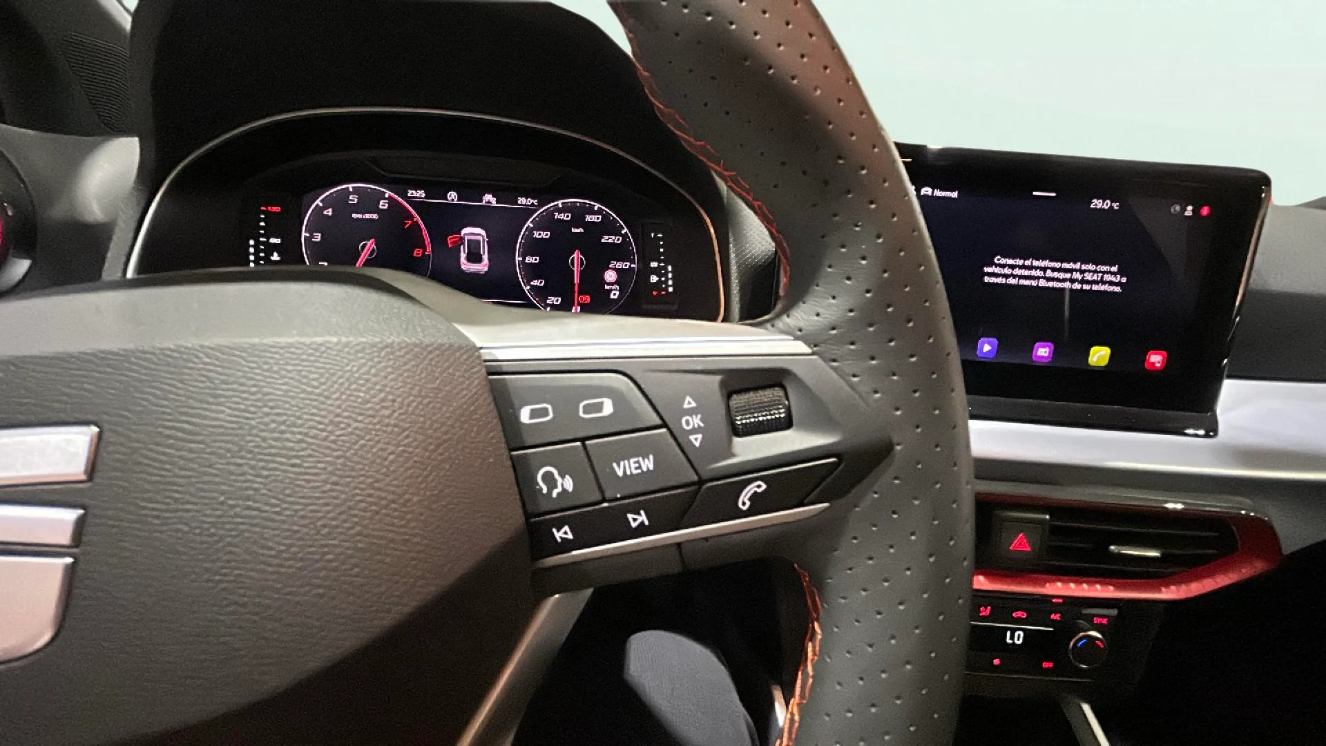 SEAT Arona 1.0 TSI FR - foto 24