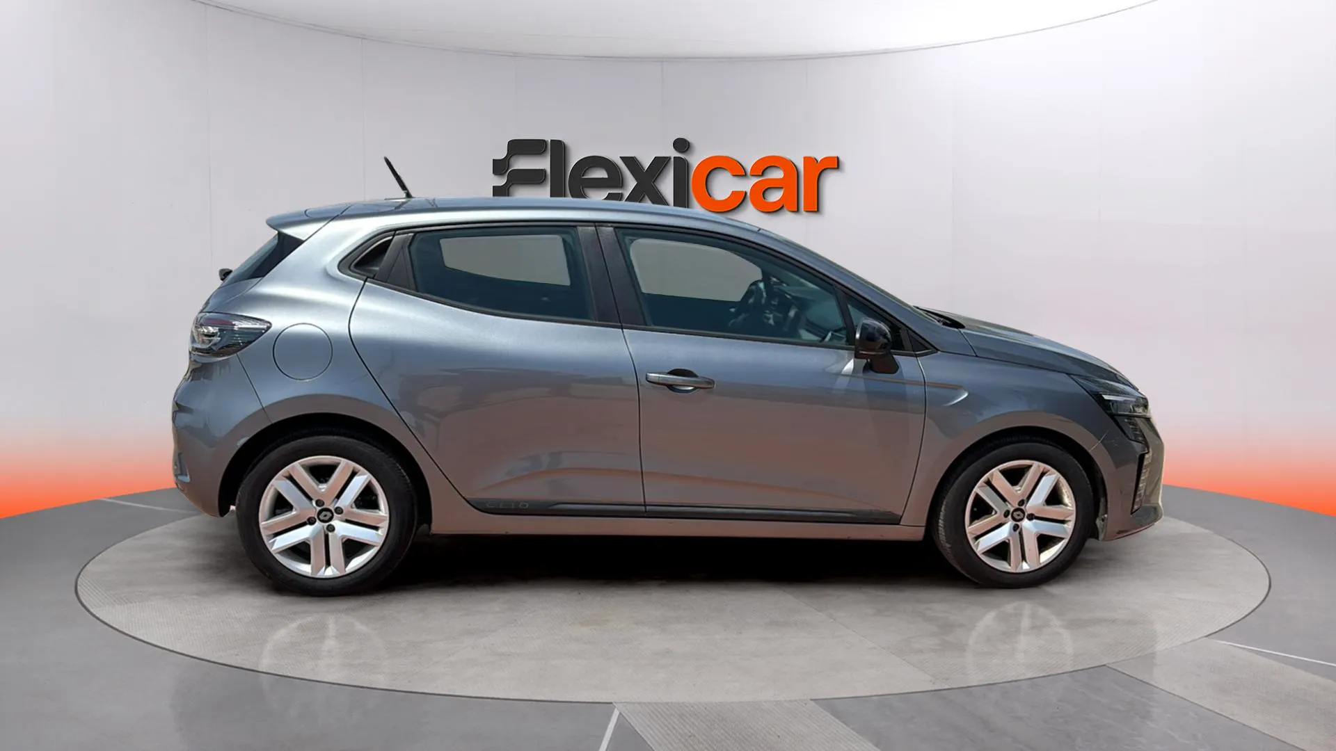 Renault Clio Equilibre TCe - foto 8