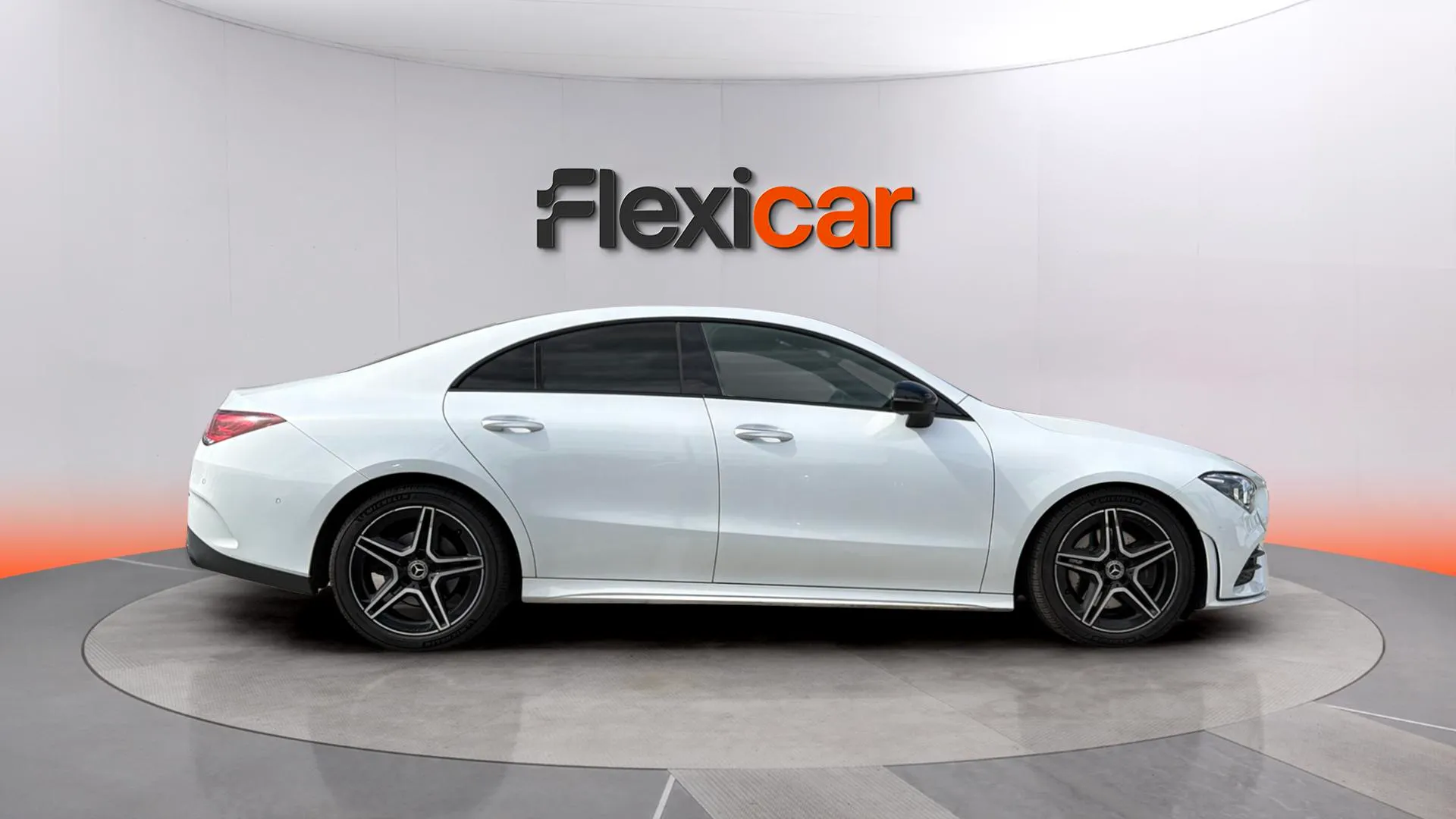 Mercedes-Benz CLA 200 - foto 8