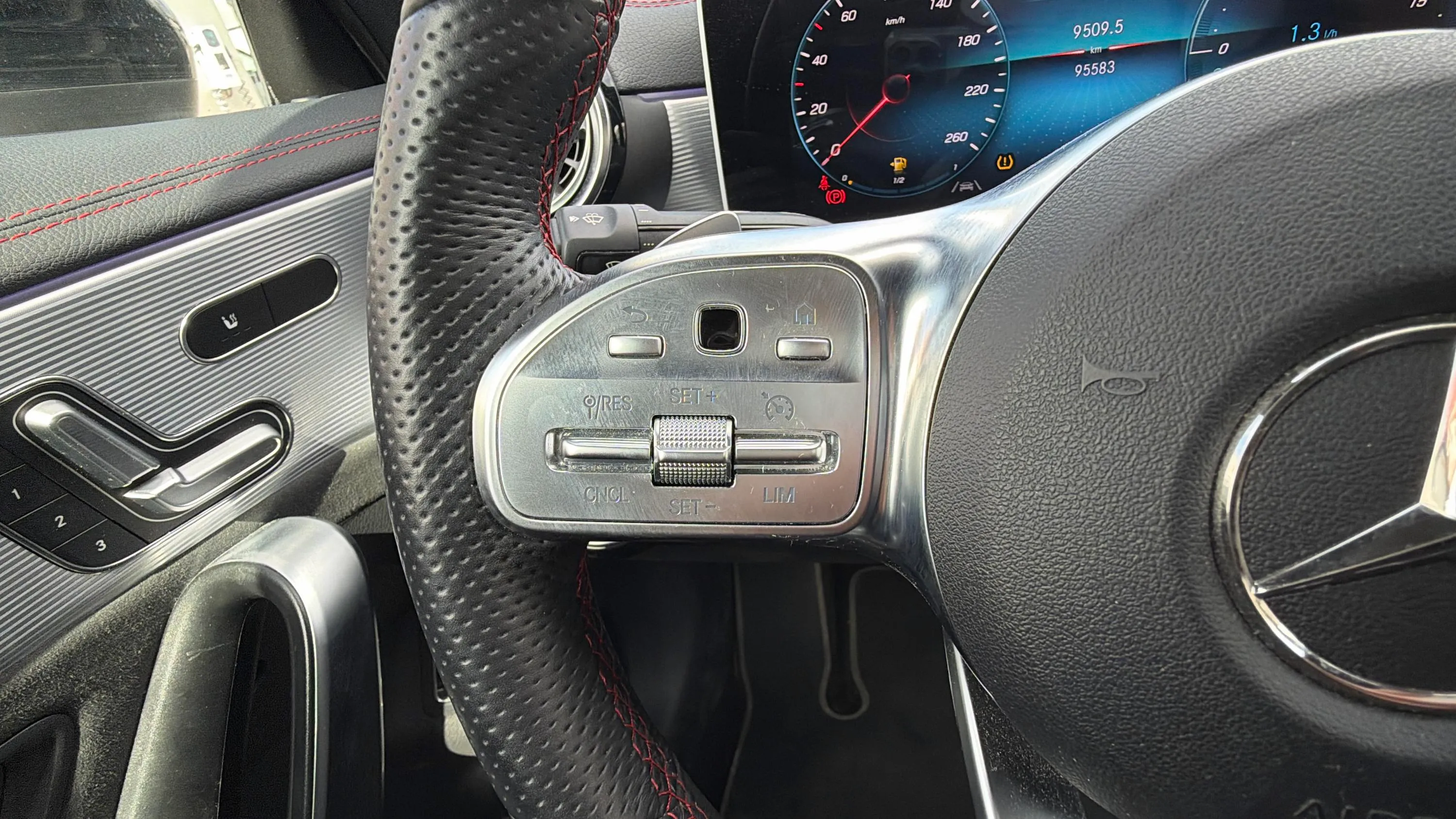 Mercedes-Benz CLA 200 - foto 13