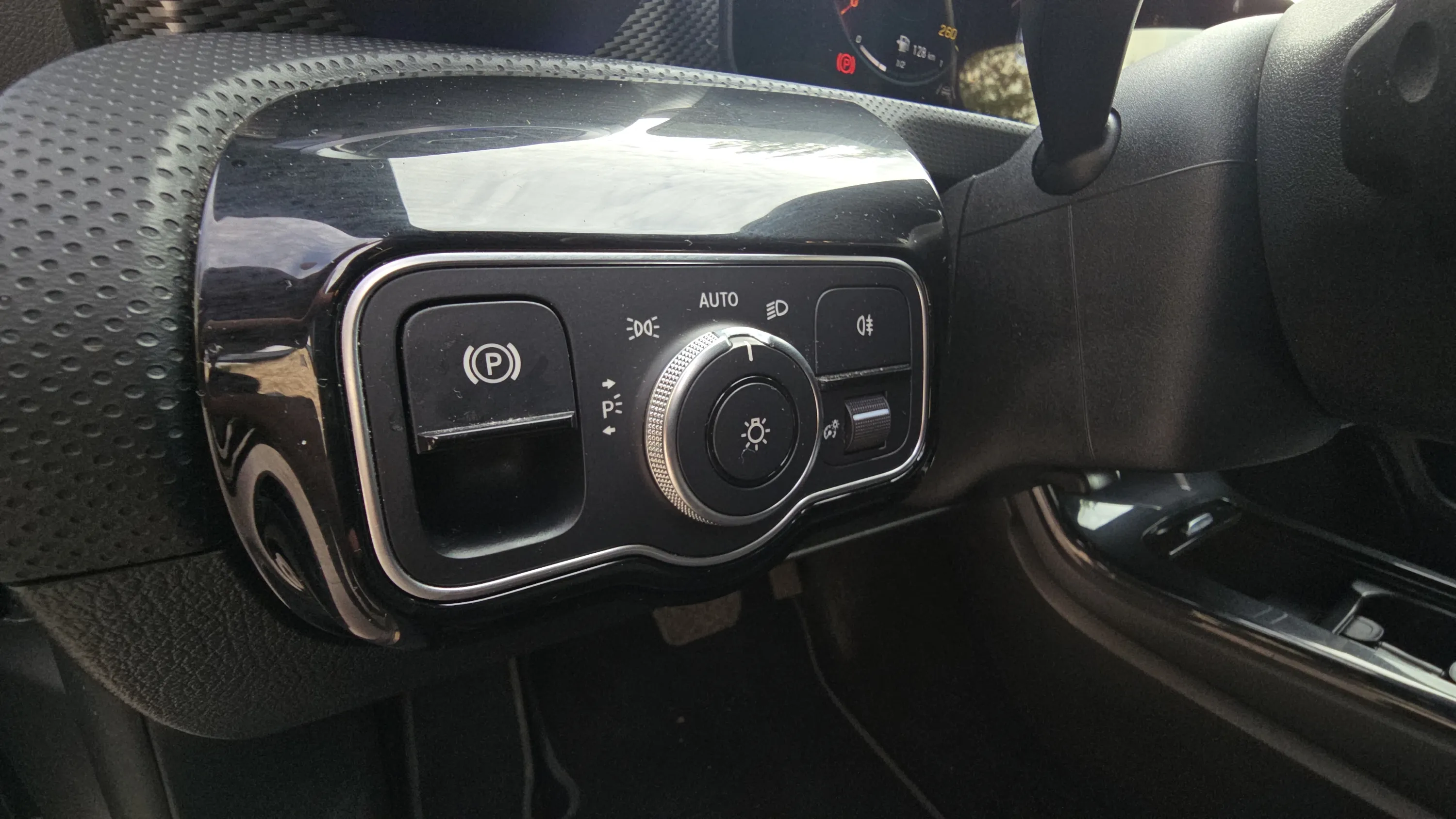 Mercedes-Benz CLA 180 - foto 21