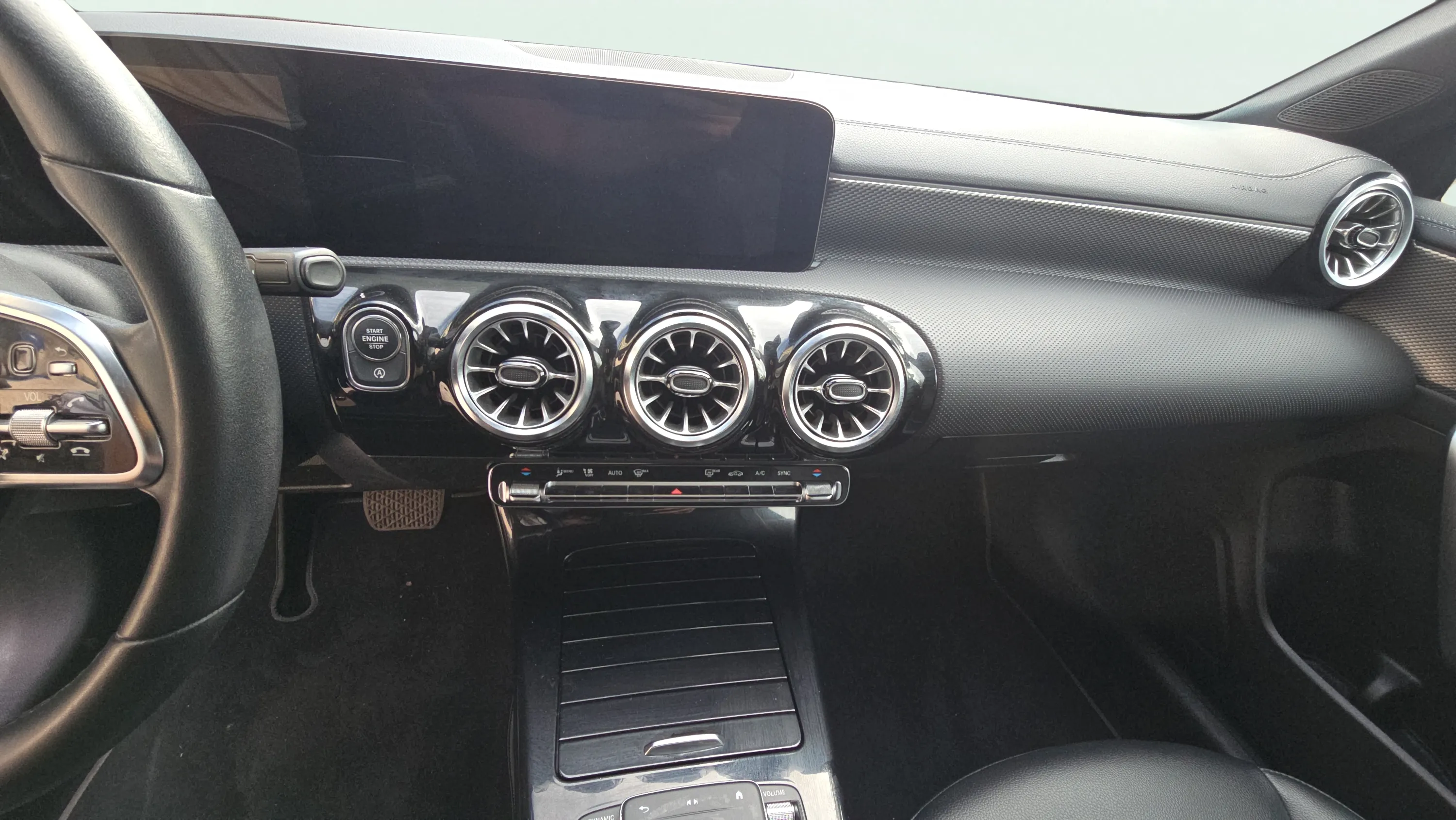 Mercedes-Benz CLA 180 - foto 15