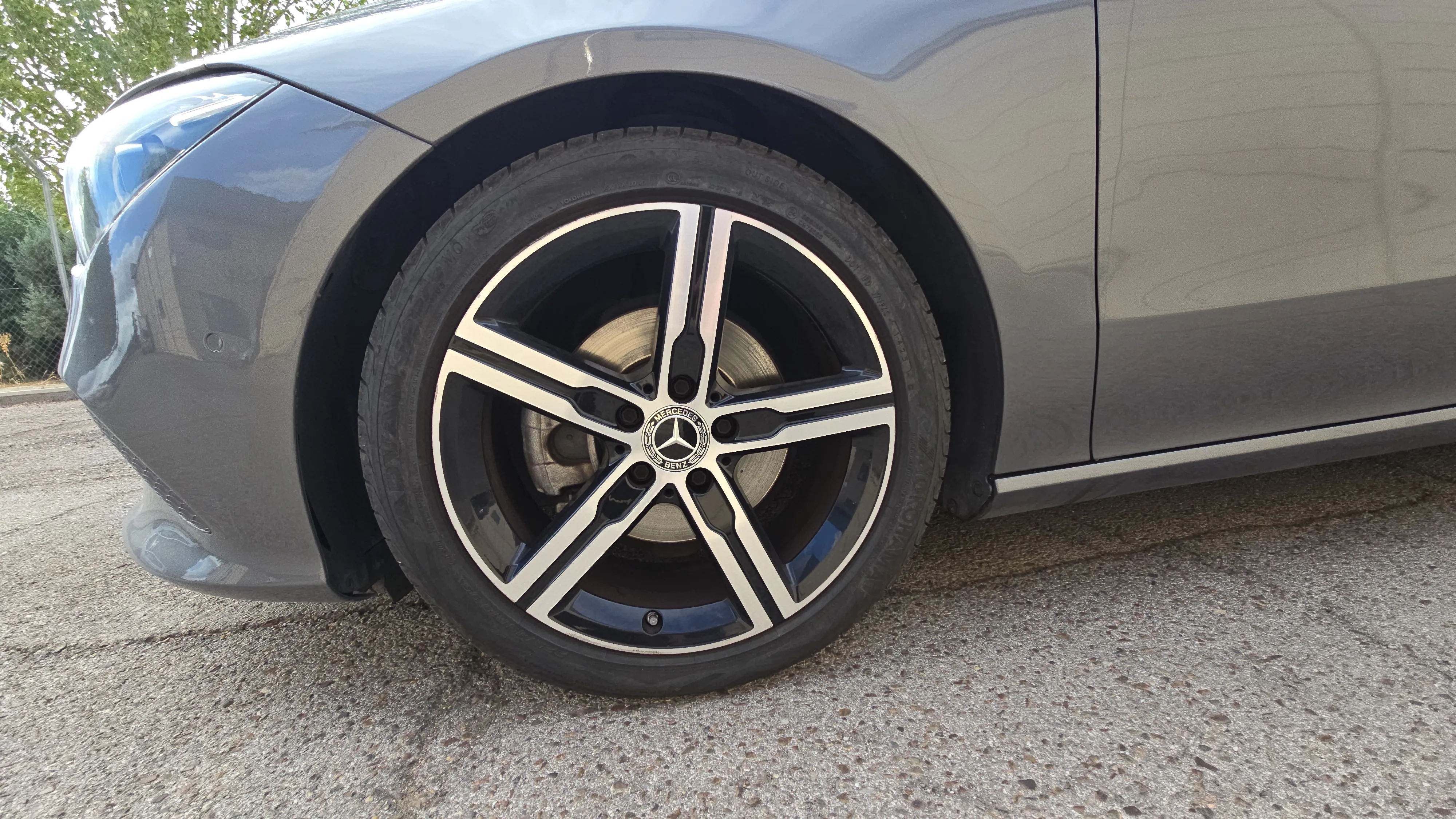 Mercedes-Benz CLA 180 - foto 5