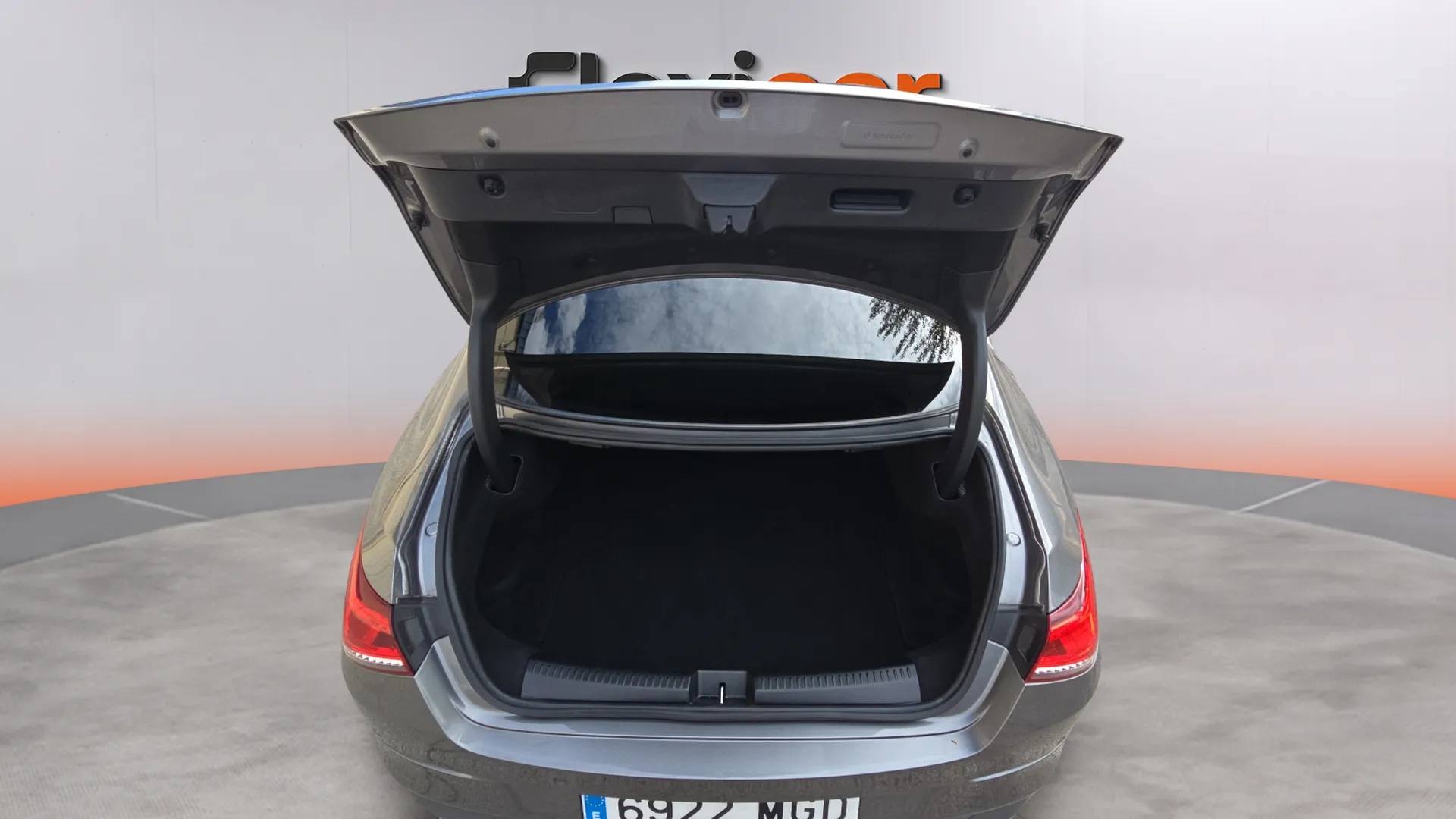 Mercedes-Benz CLA 180 - foto 8