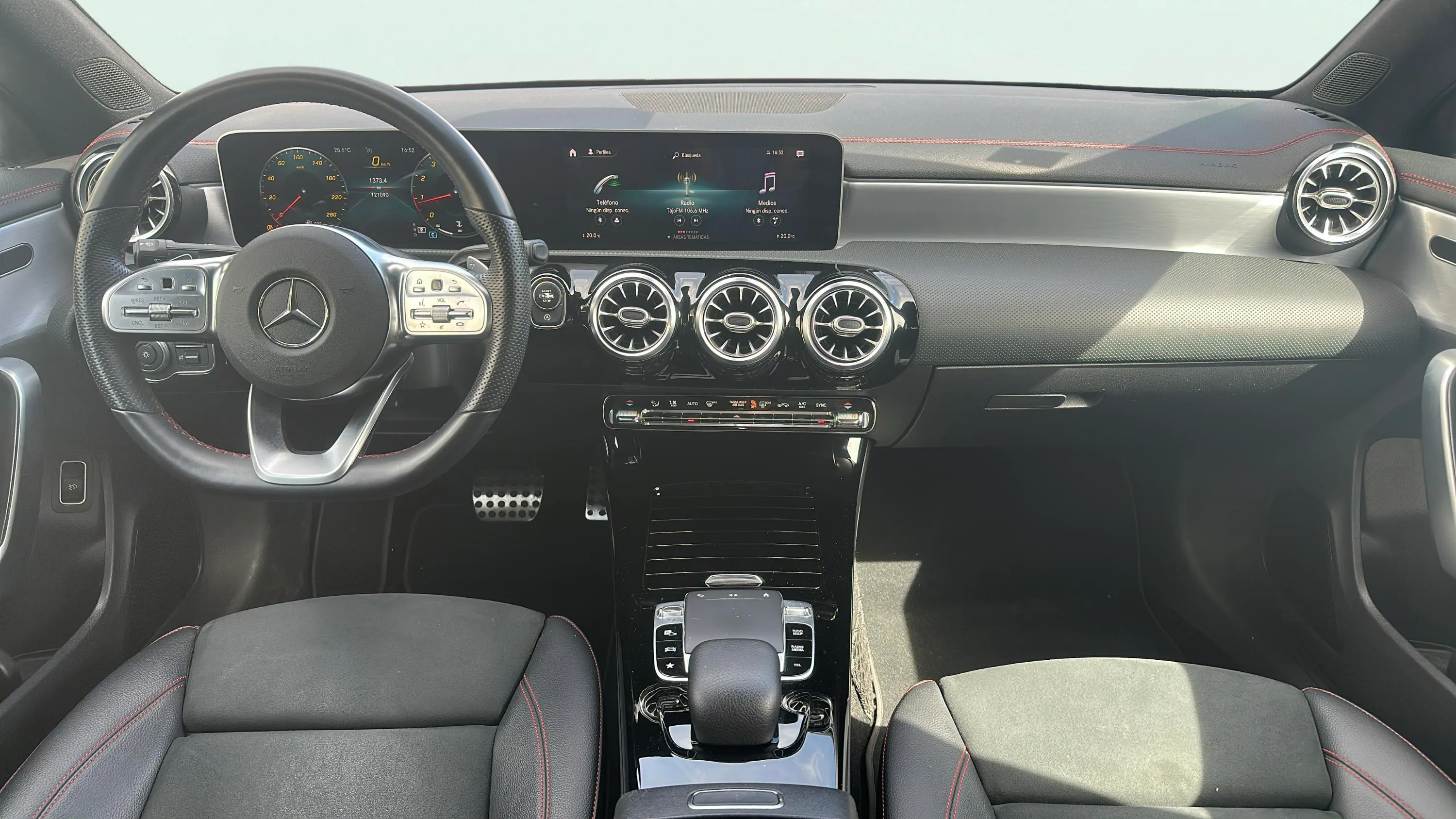 Mercedes-Benz CLA 180 - foto 10