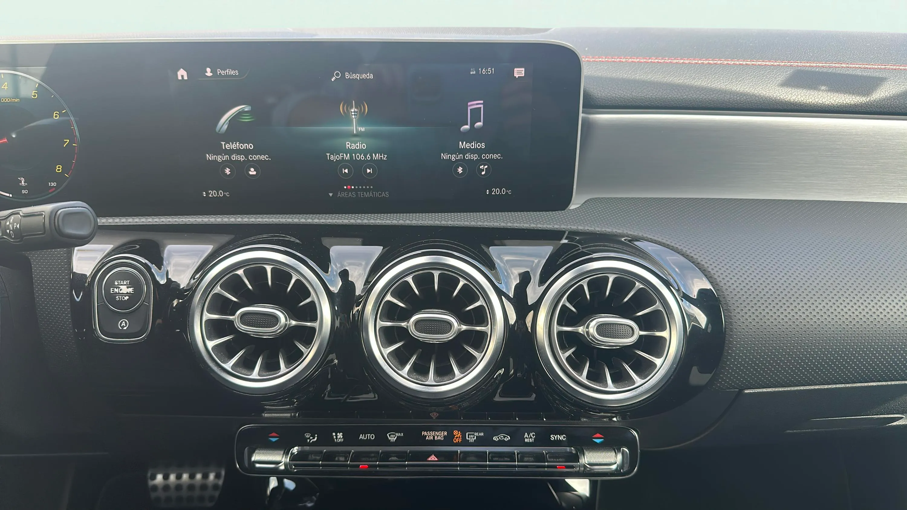Mercedes-Benz CLA 180 - foto 14