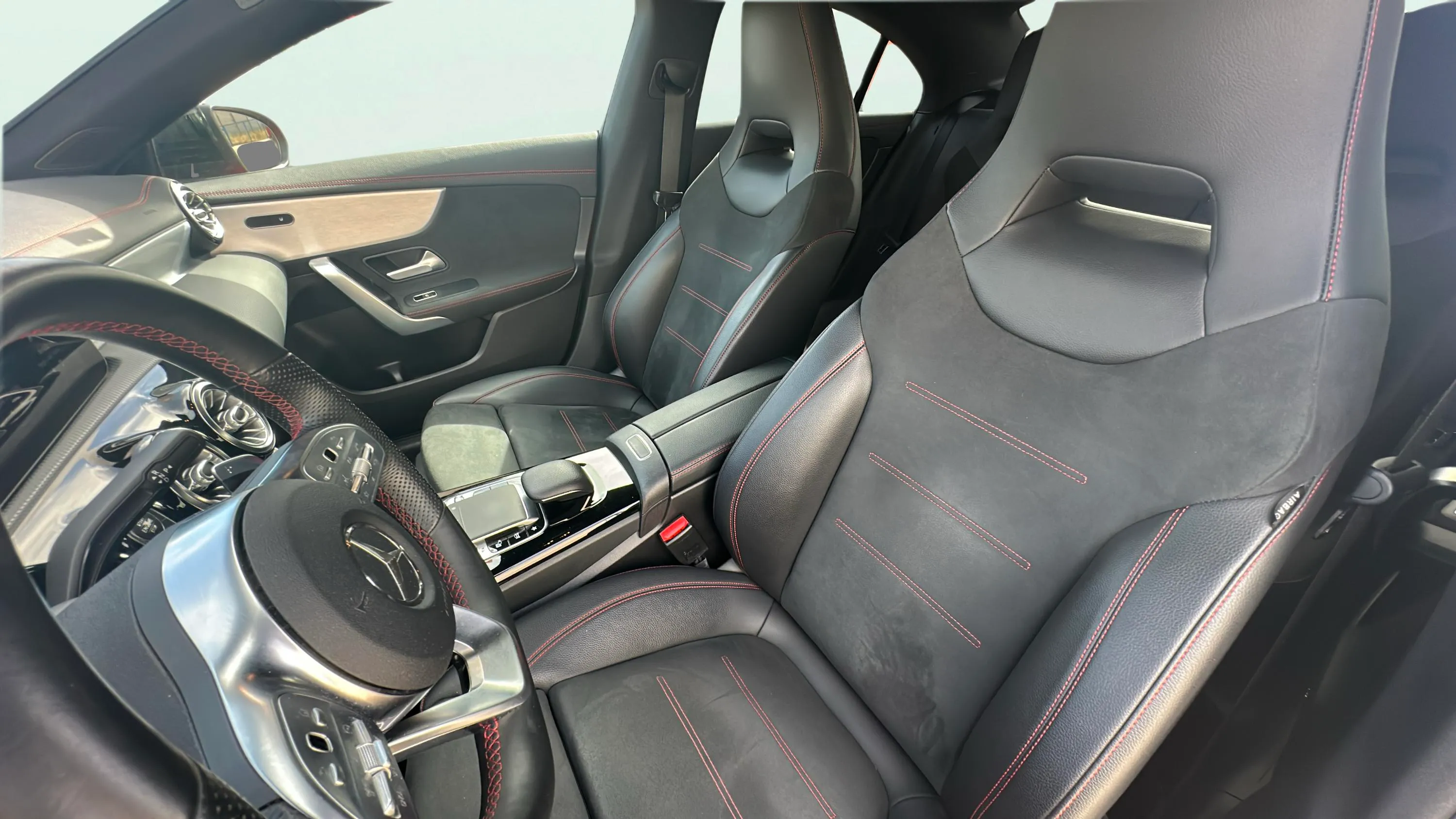 Mercedes-Benz CLA 180 - foto 19