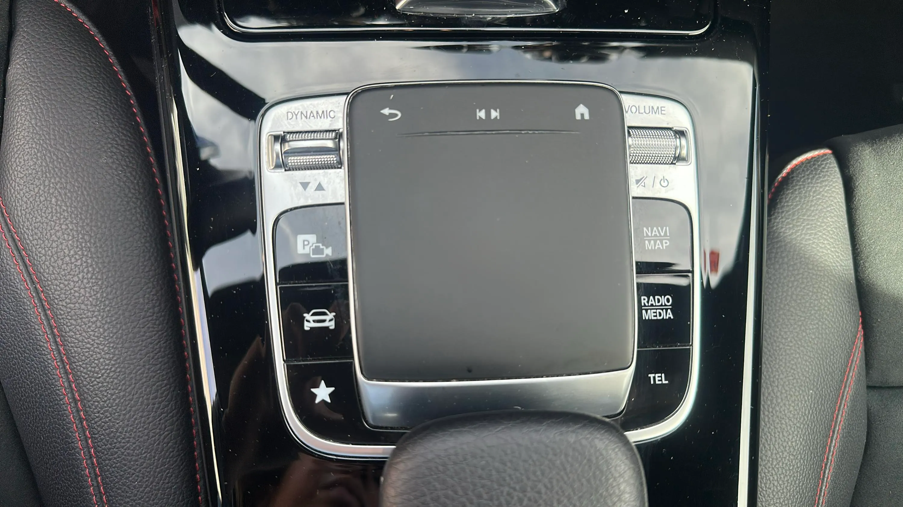 Mercedes-Benz CLA 180 - foto 18