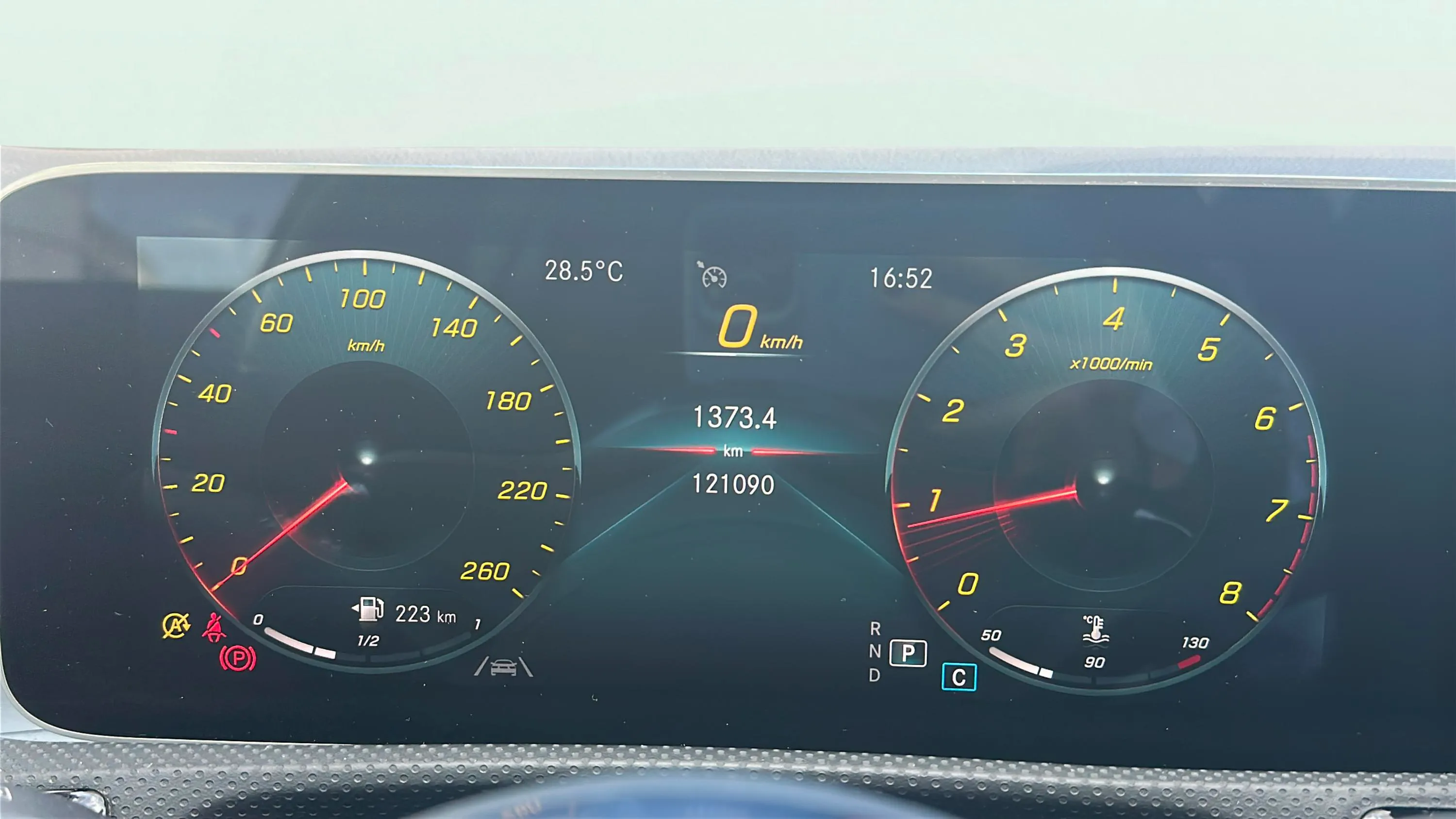 Mercedes-Benz CLA 180 - foto 13