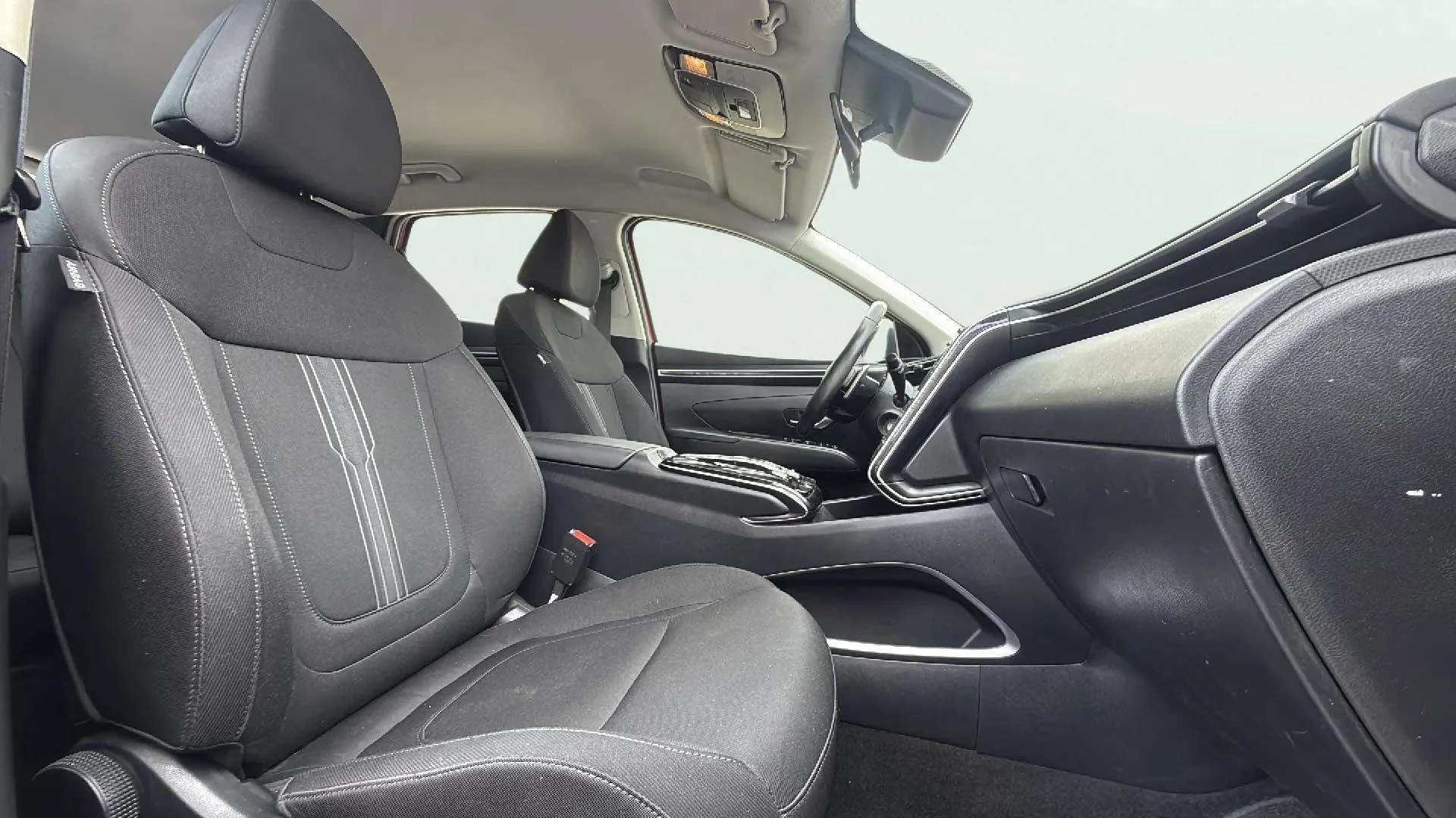 Hyundai Tucson 1.6 T-GDi 48V Style DCT - foto 8