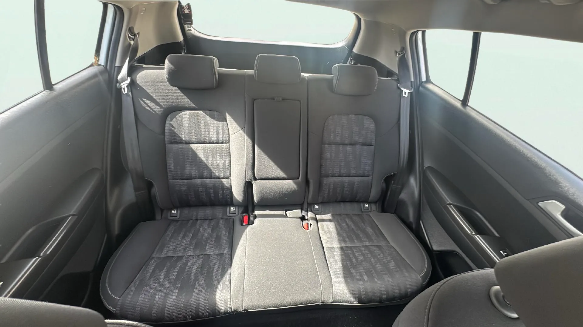Kia Sportage 1.6 T-GDi GT Line Essential DCT 4x2 - foto 8