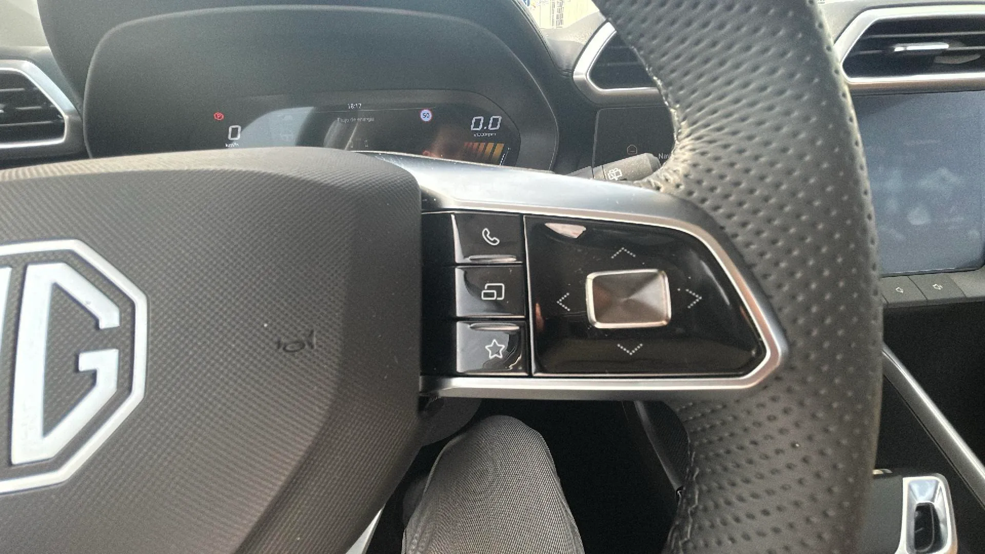 MG ZS Hybrid+ Comfort - foto 22