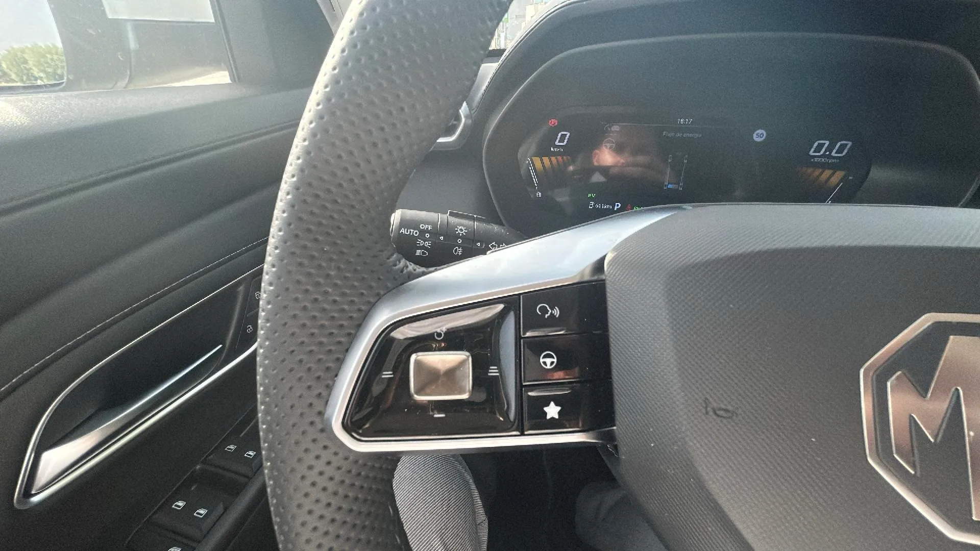 MG ZS Hybrid+ Comfort - foto 21