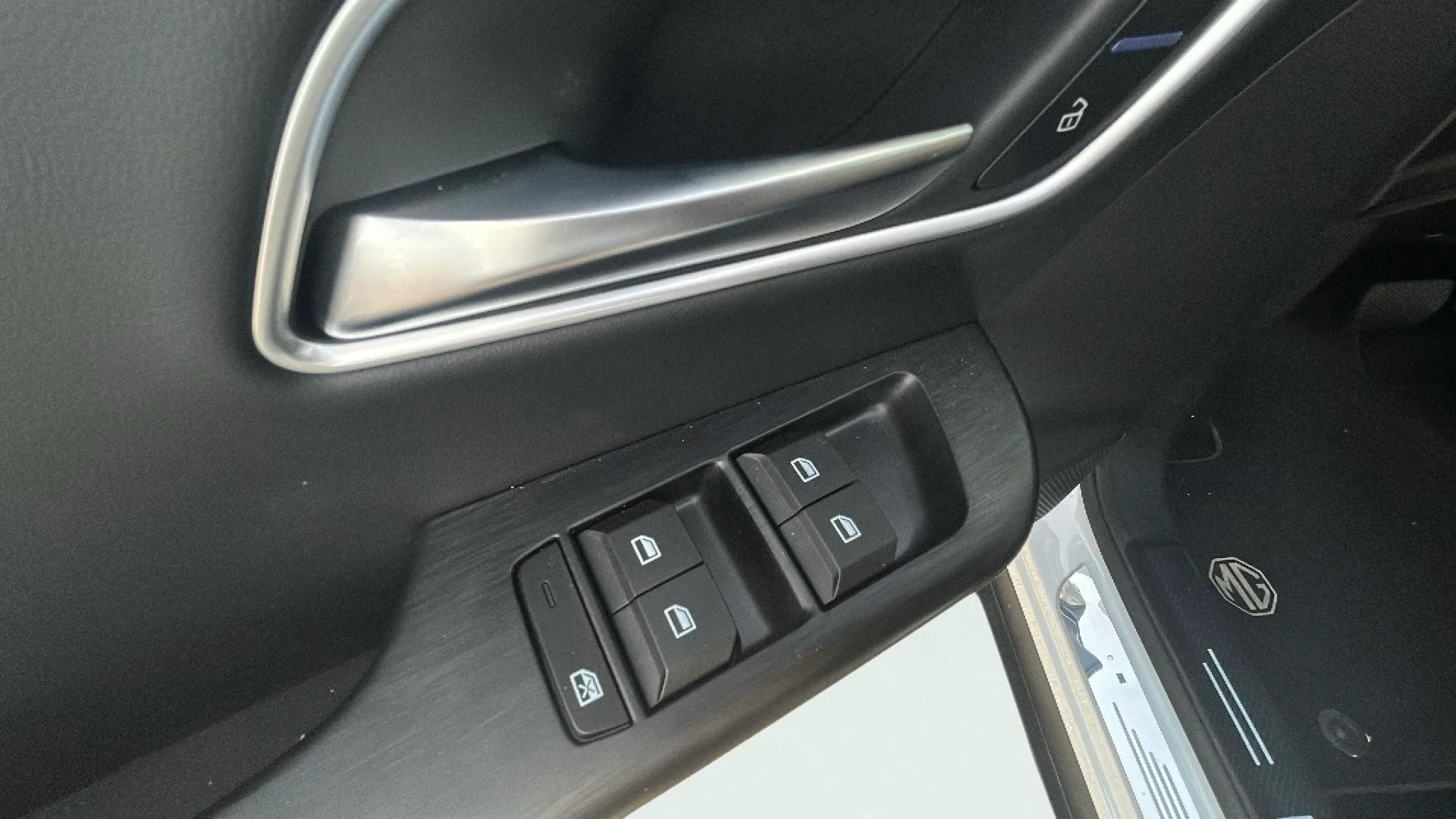MG ZS Hybrid+ Comfort - foto 23