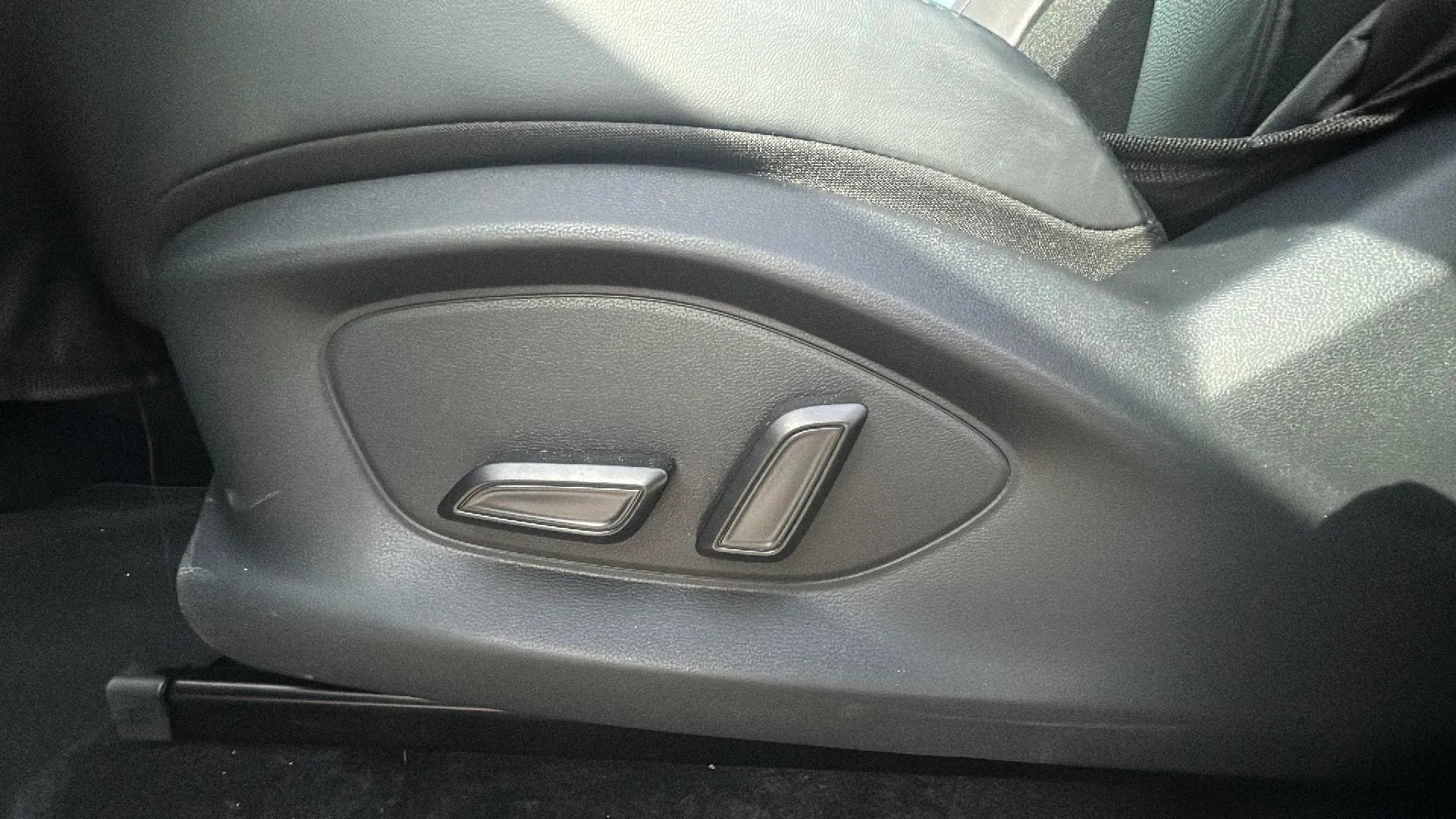 MG ZS Hybrid+ Comfort - foto 20