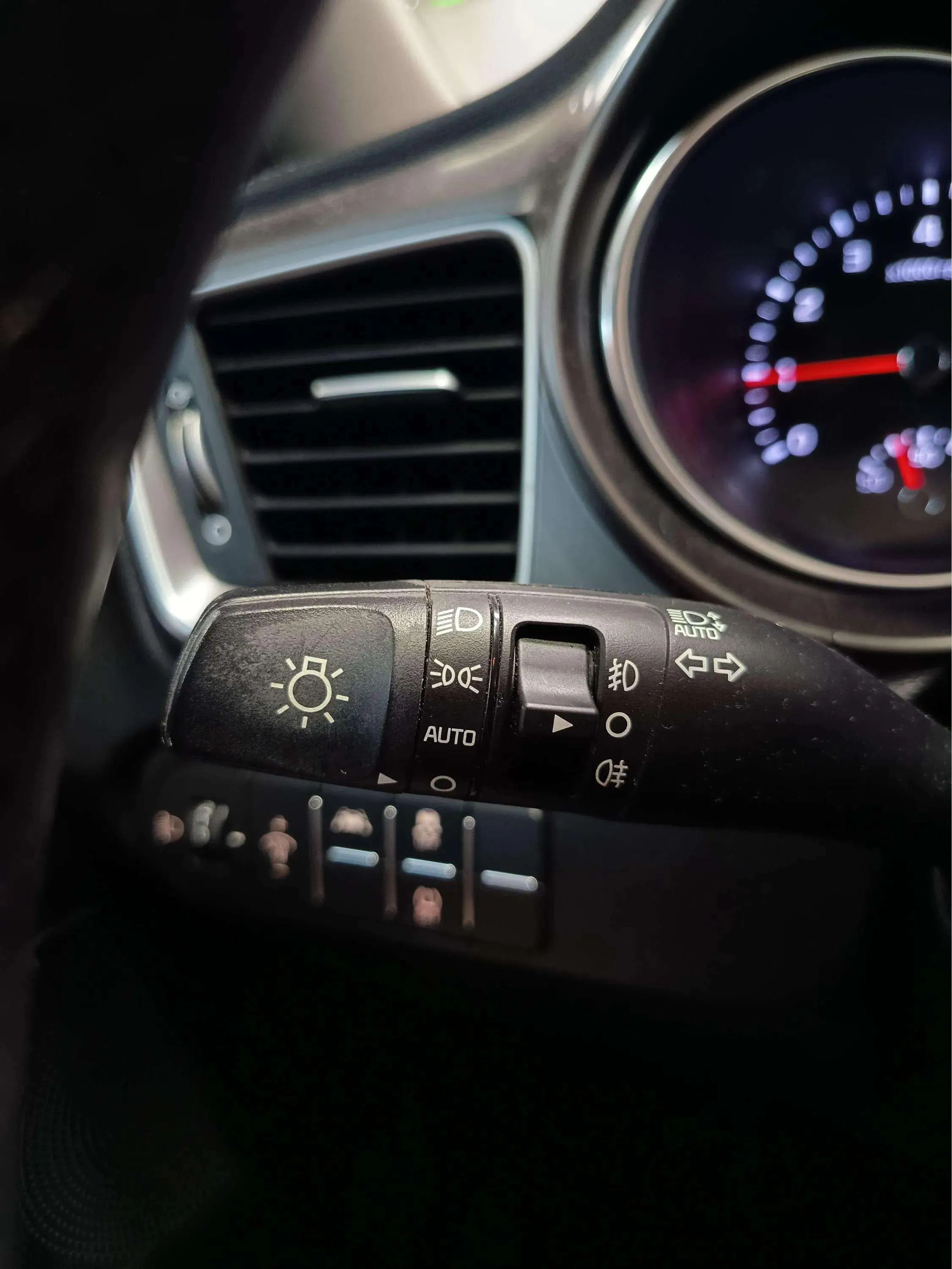 Kia Ceed 1.0 T-GDi - foto 11