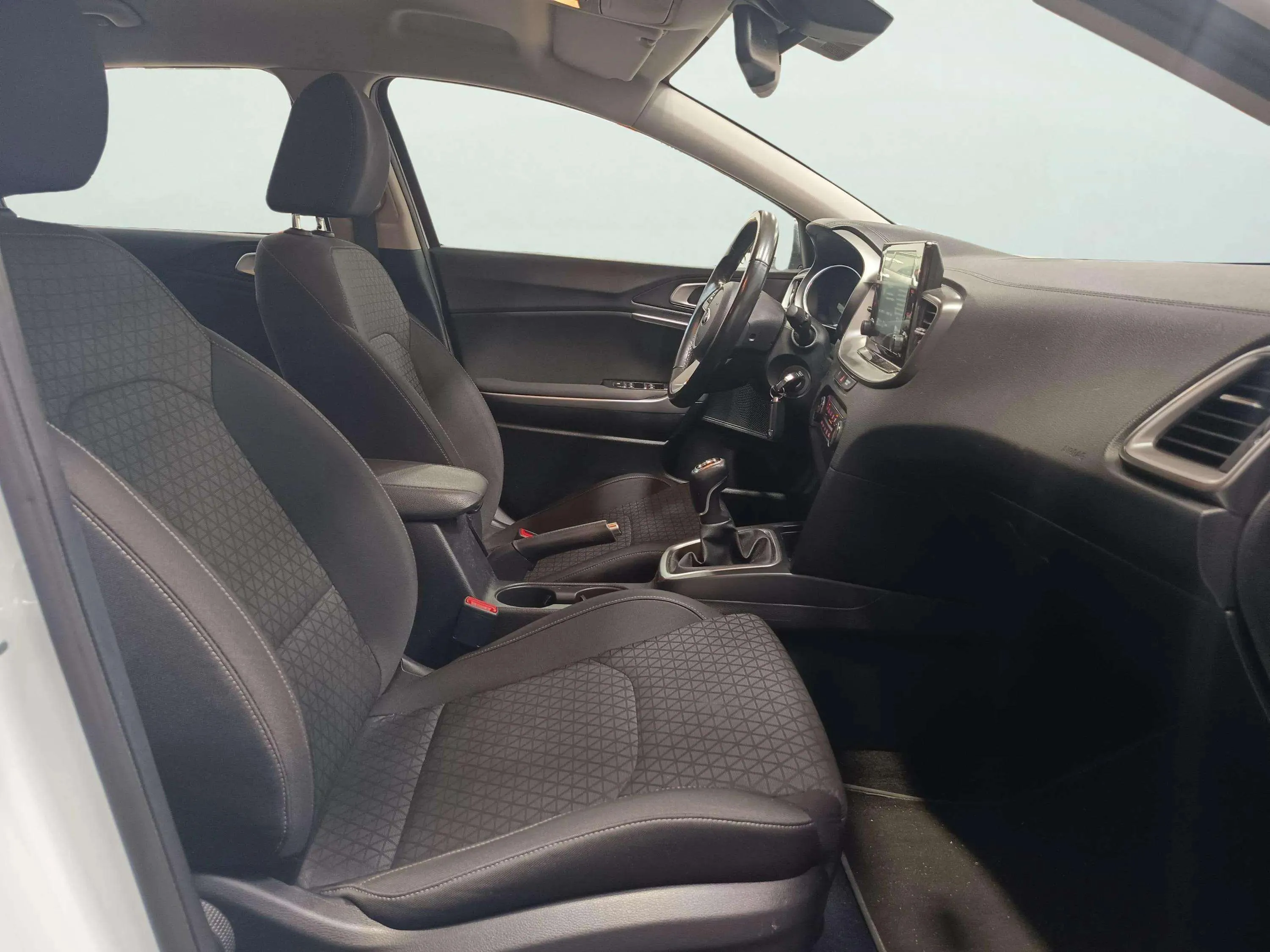 Kia Ceed 1.0 T-GDi - foto 21