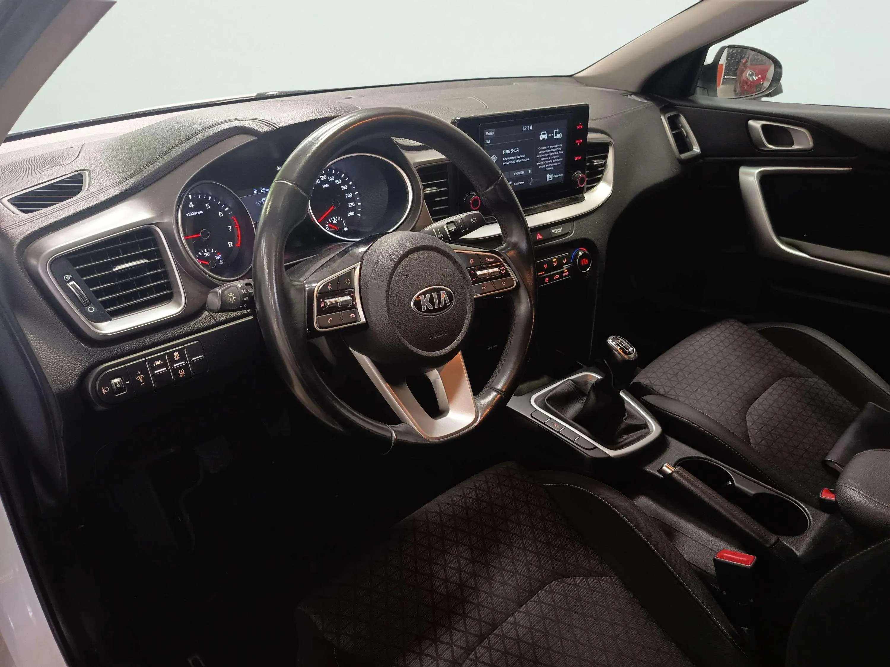 Kia Ceed 1.0 T-GDi - foto 20