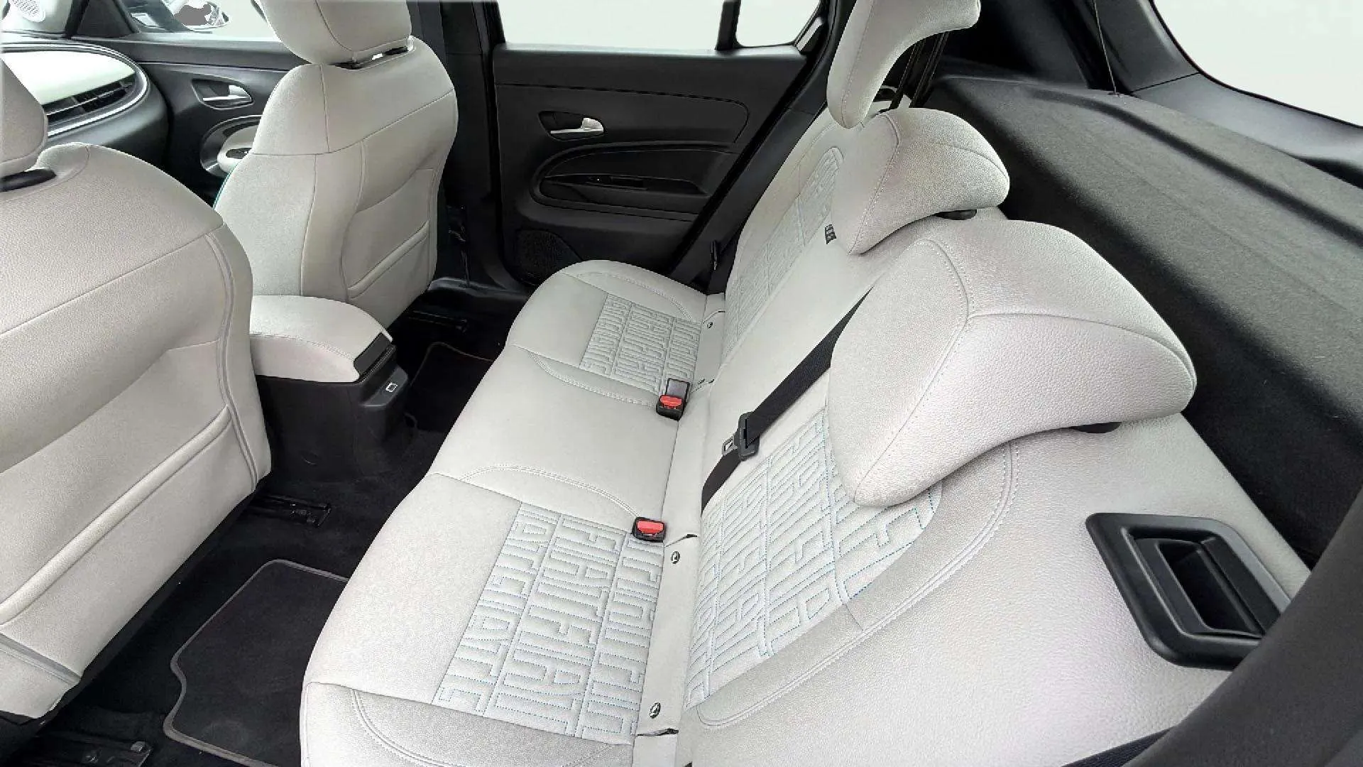 Fiat 600 MHEV La prima 1.2 Ddct - foto 17