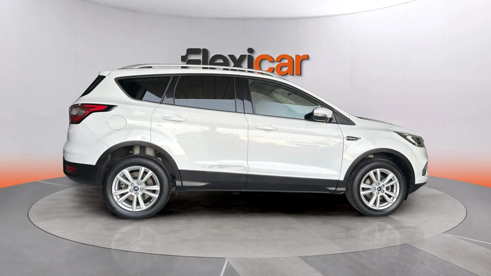 Ford Kuga 1.5 EcoBoost 4x2 Trend+ - foto 3