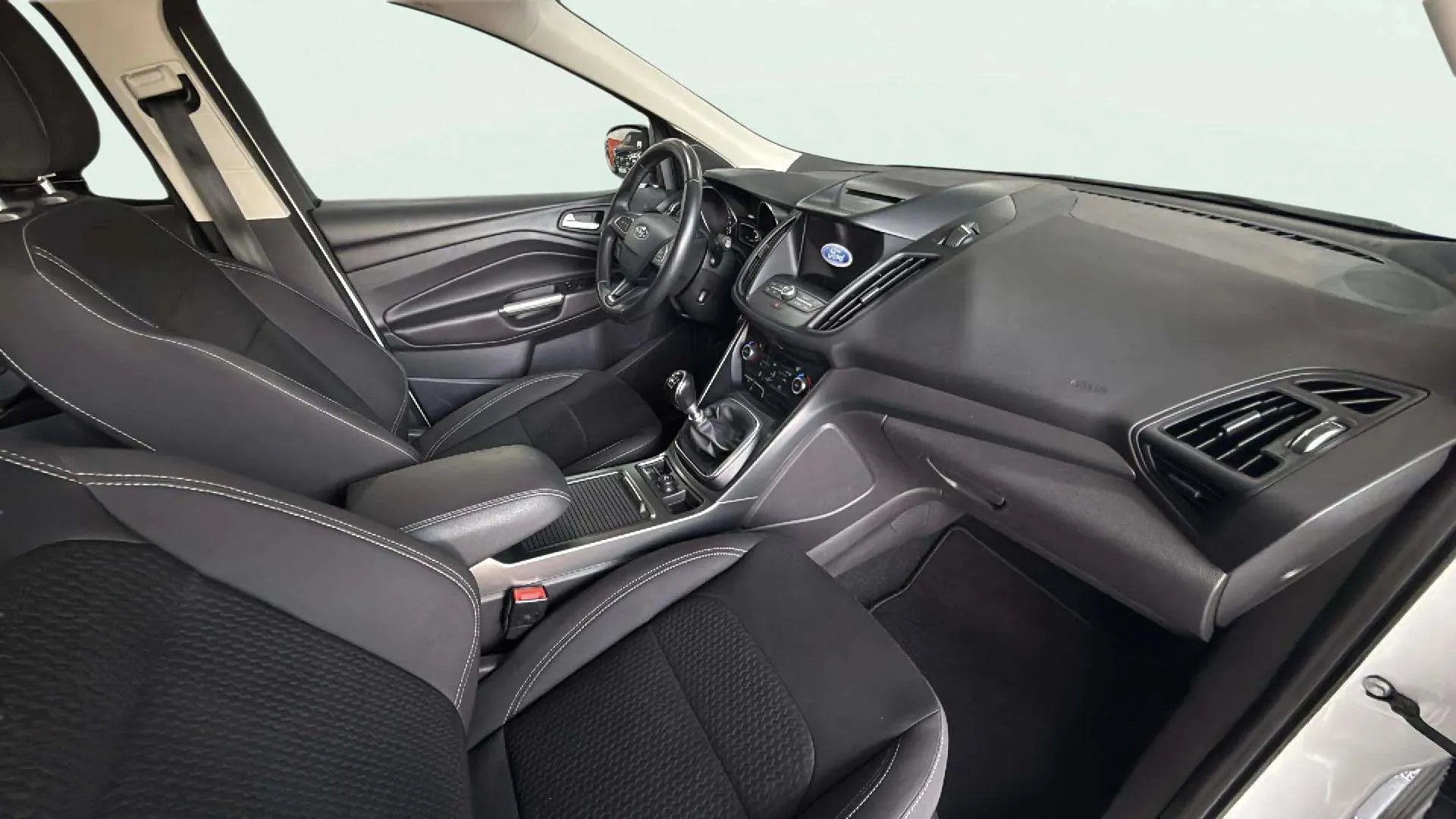 Ford Kuga 1.5 EcoBoost 4x2 Trend+ - foto 12