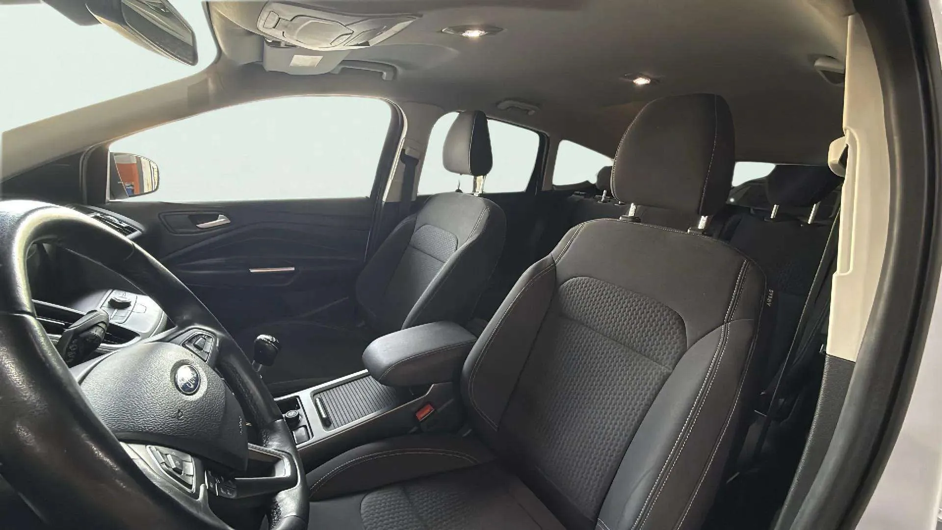 Ford Kuga 1.5 EcoBoost 4x2 Trend+ - foto 11