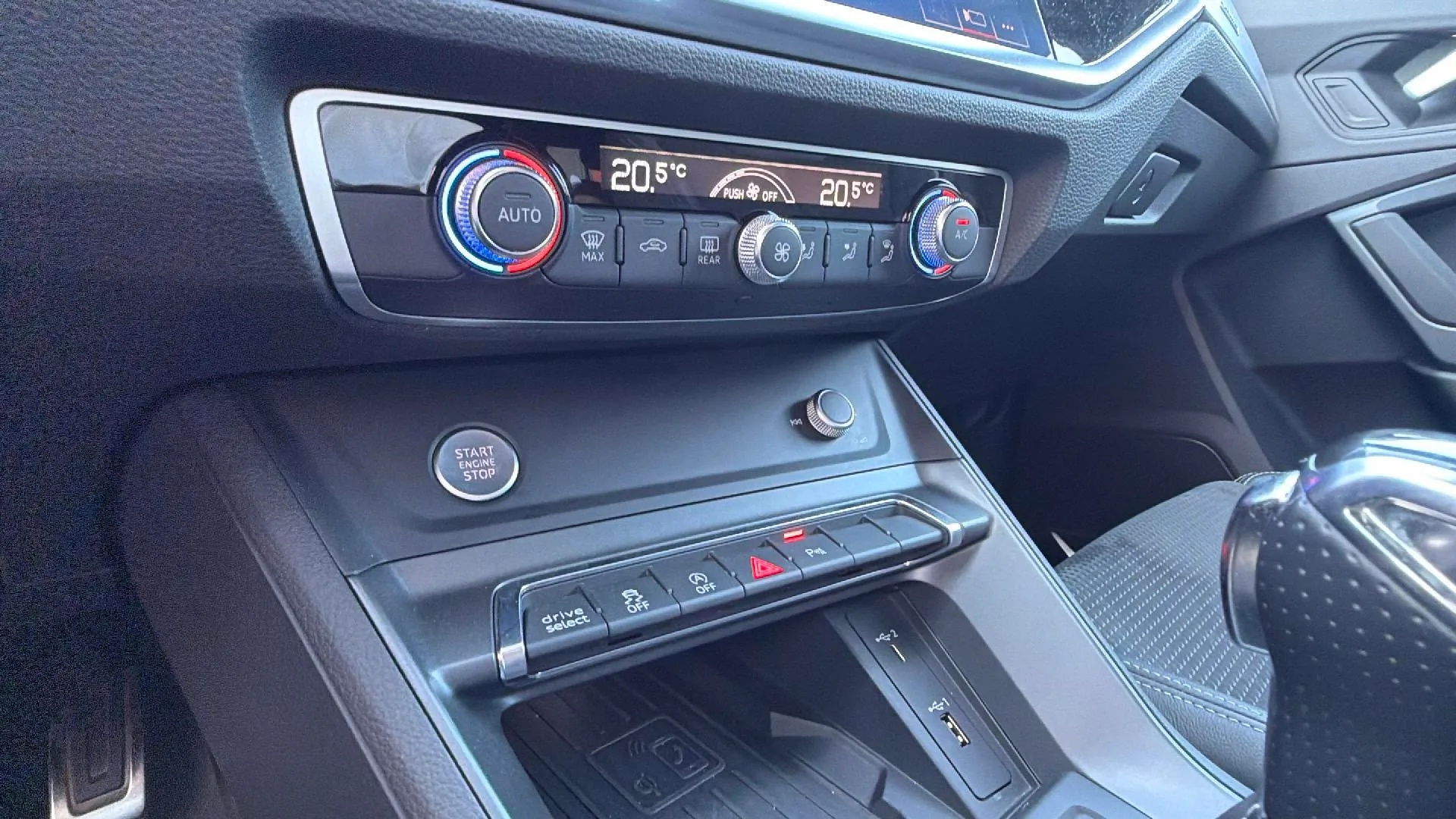 Audi Q3 45 TFSI S tronic Quattr Black Line - foto 26