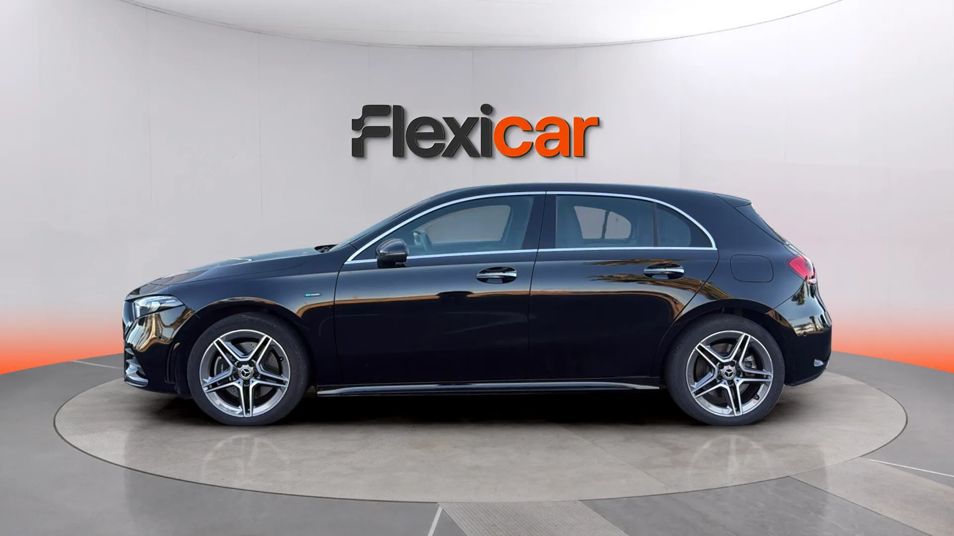Mercedes-Benz Clase A A 250 e - foto 4