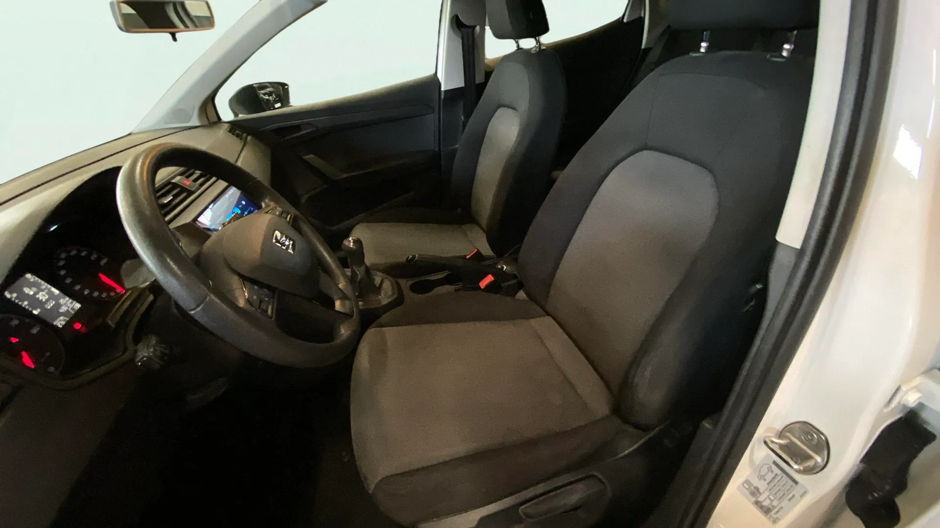 SEAT Ibiza 1.0 Reference - foto 13