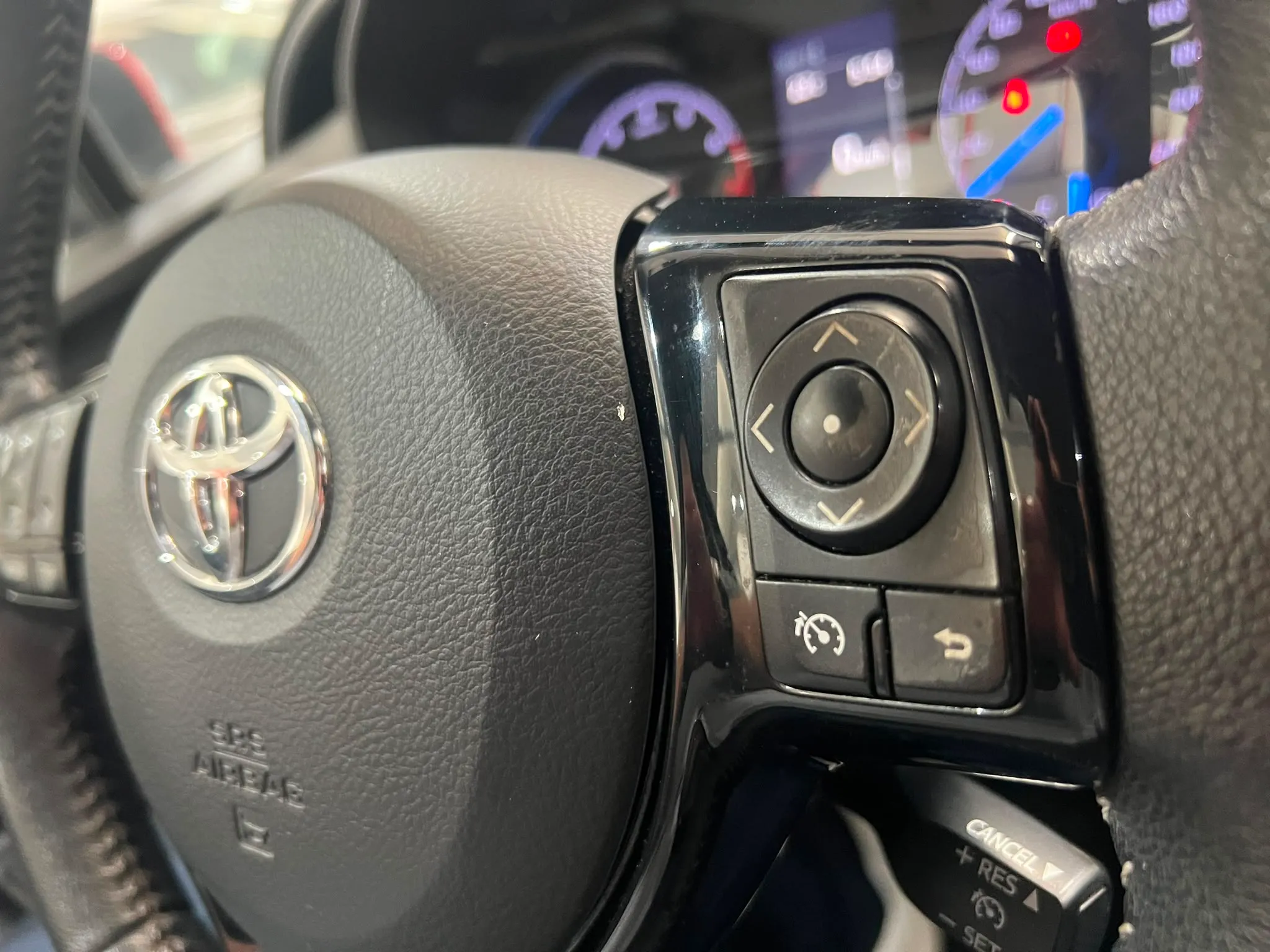 Toyota Yaris 1.0 70 Active - foto 13