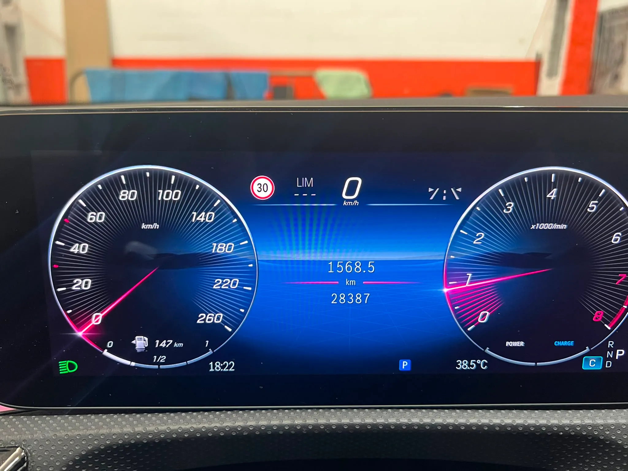 Mercedes-Benz CLA 200 - foto 9