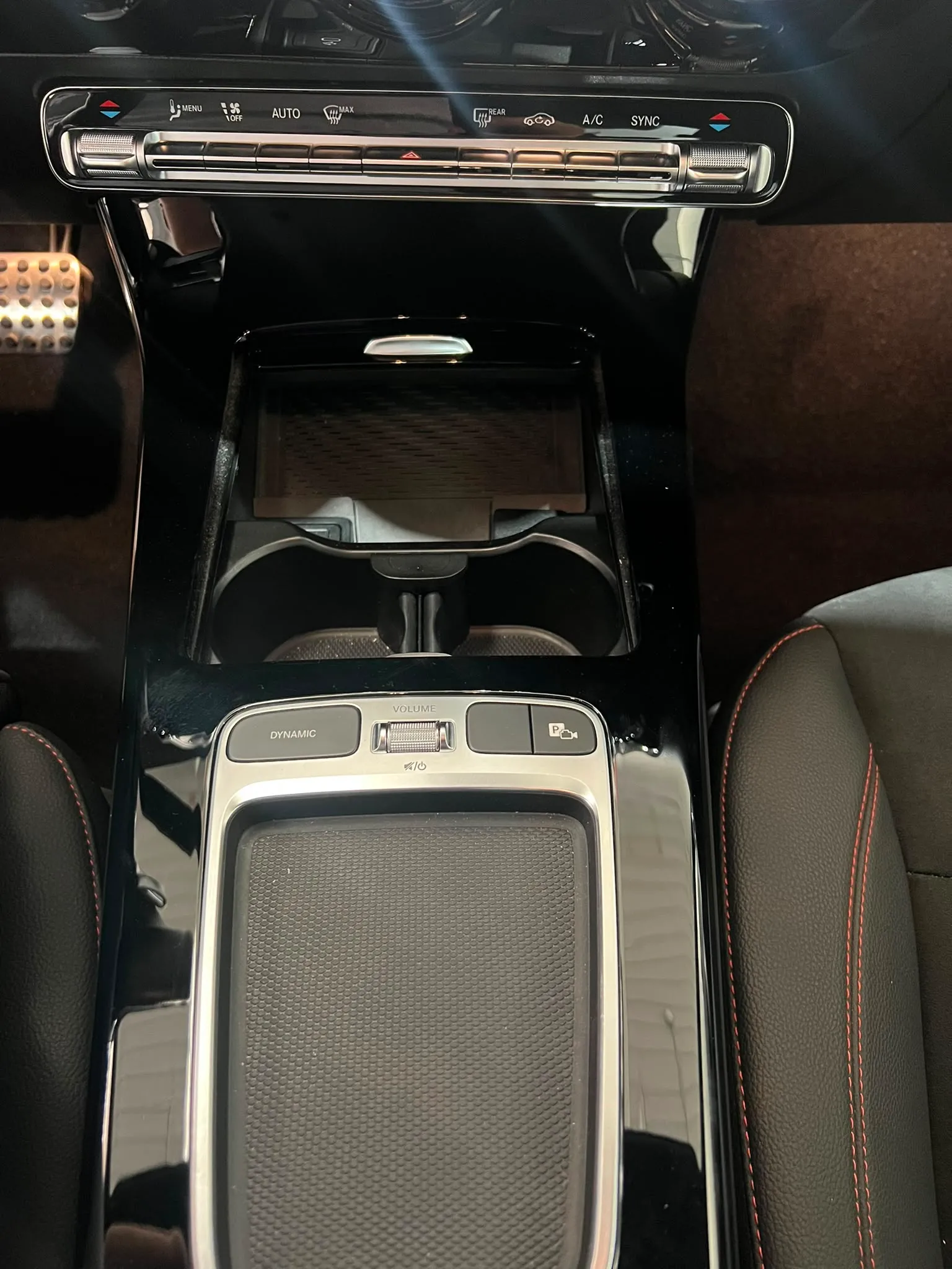 Mercedes-Benz CLA 200 - foto 23
